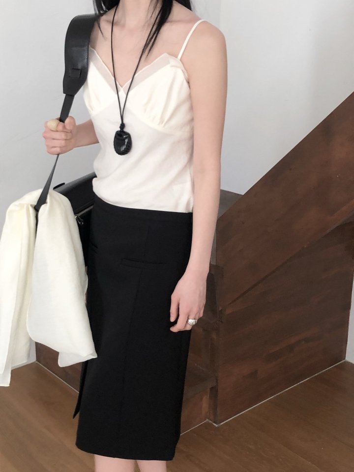 [LE BUTTER] Frill Slub Blouse 2