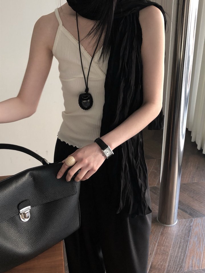 [LE BUTTER] Senz Lace Sleeveless Top 3