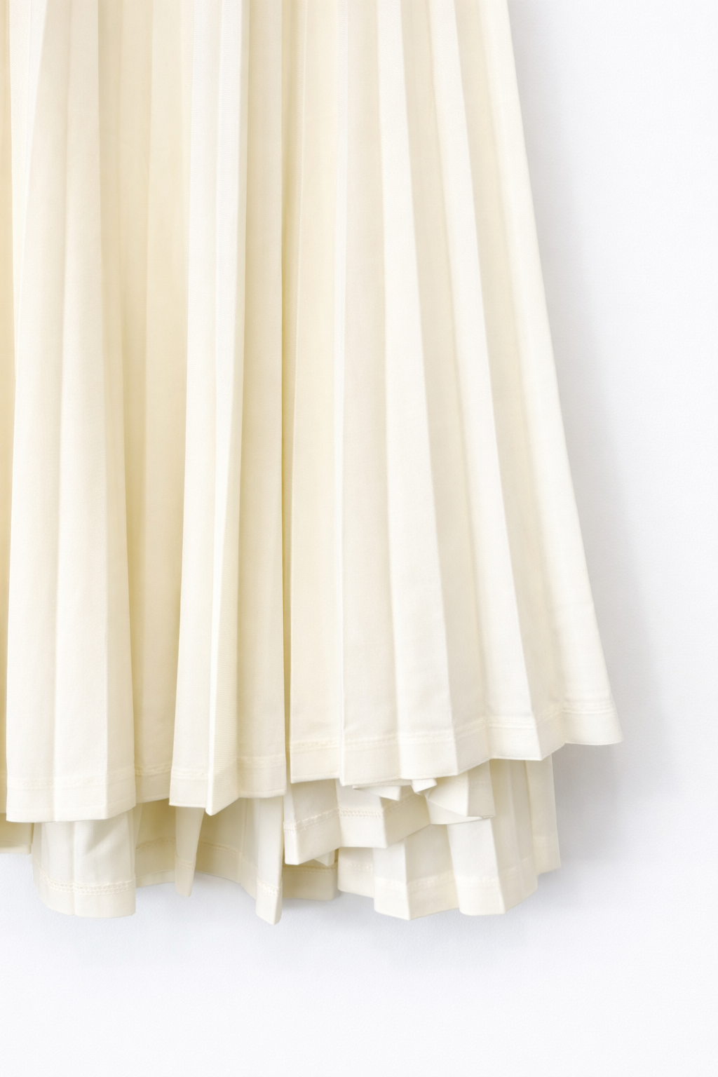 [FAV] Pleated Skirt 2