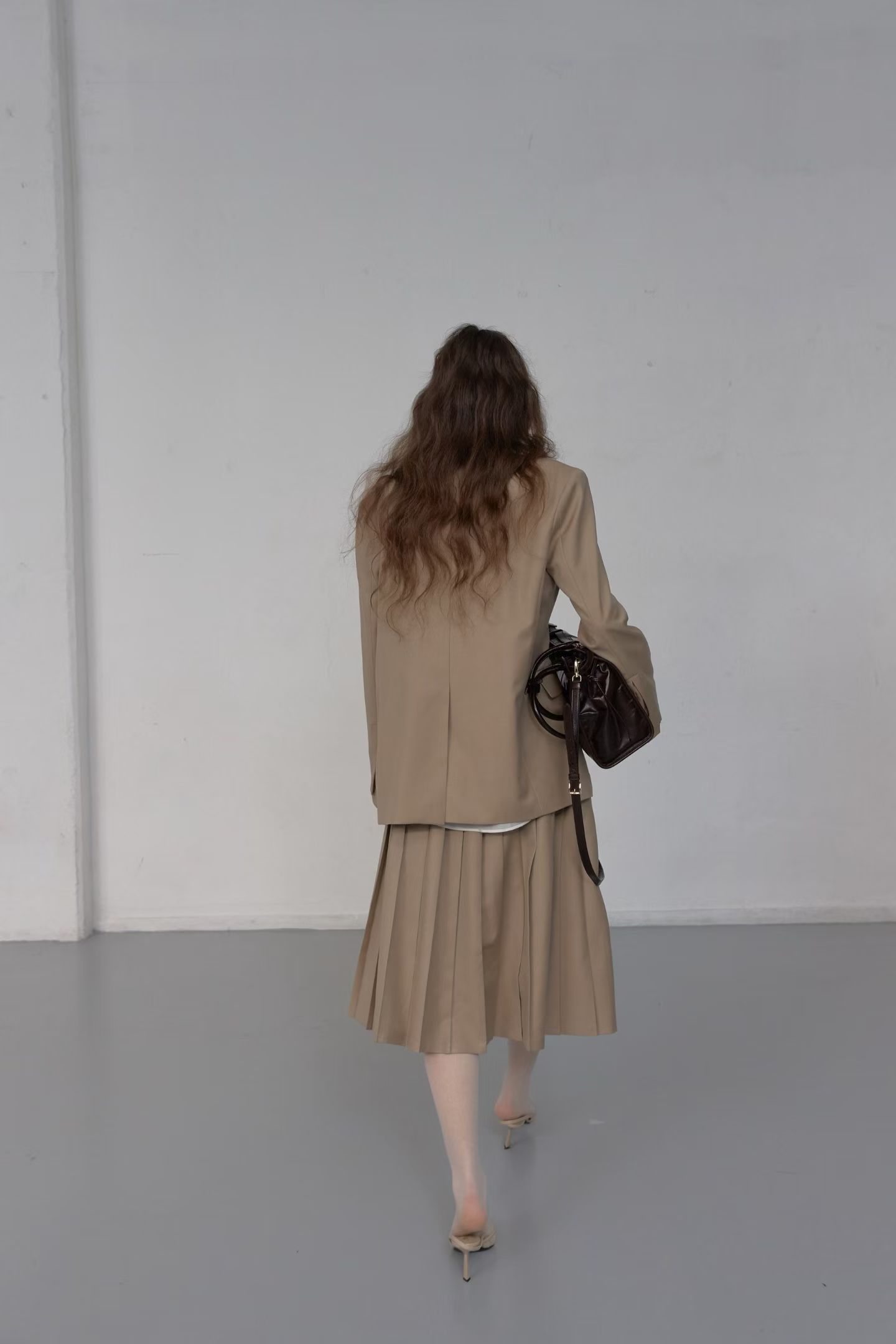 [FOUNDATION] Nine Single Jacket Pleated Skirt Set 8