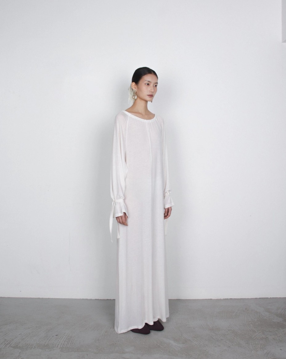 [TEXTURE] Min Open-Back Shirred Dress 4