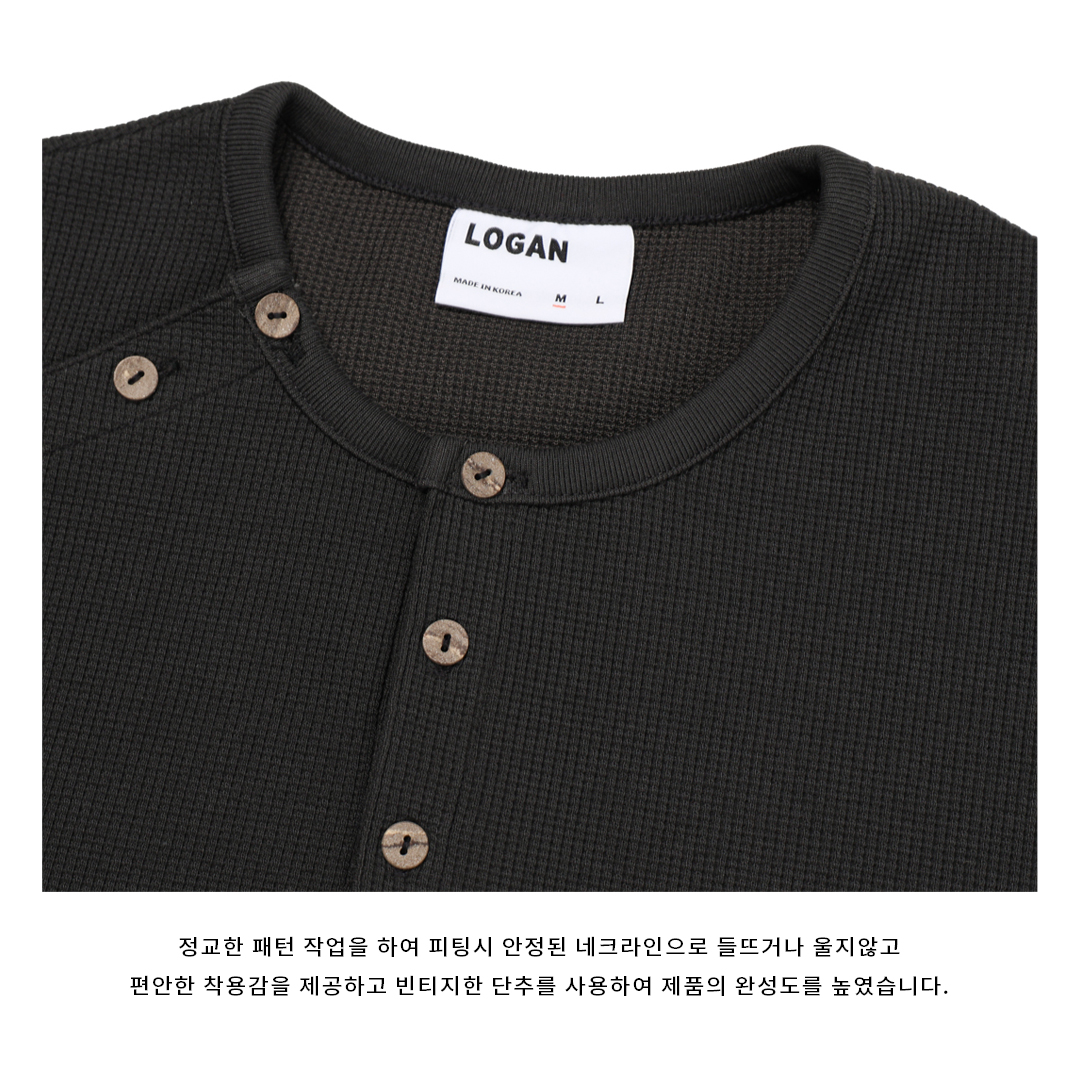 [LOGAN] Finger Hole Henley Neck Waffle Long Sleeve T-Shirt 4
