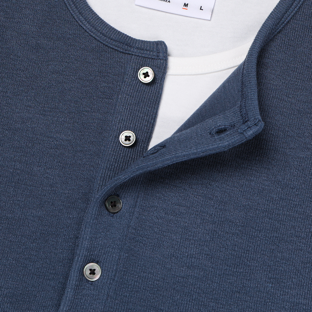 [LOGAN] Store Layered Henley Neck T-Shirt 2
