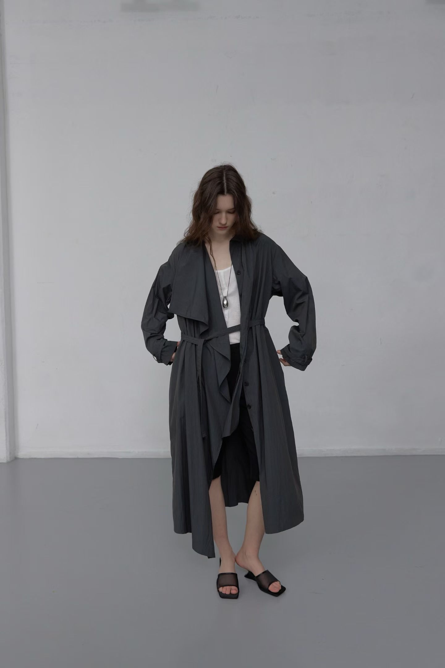 [FOUNDATION] Nailed Muffler Trench Dress 9