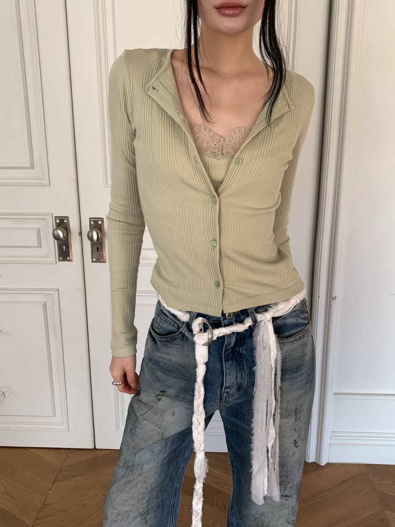 [FOUNDATION] Neutral Lace Sleeveless Top Cardigan Combo 9