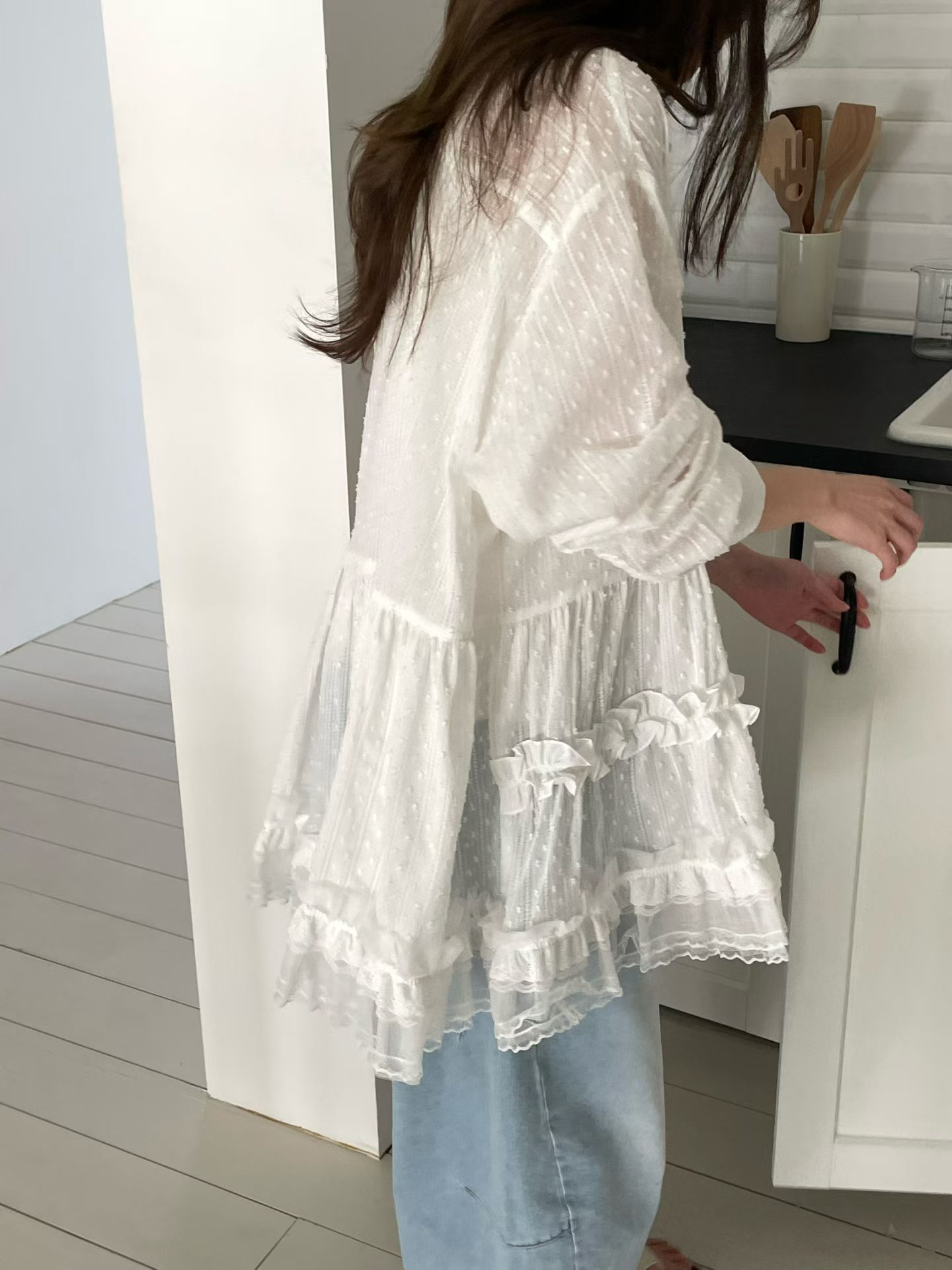 [VENTI] Frill Tiered Lace Shirt 8