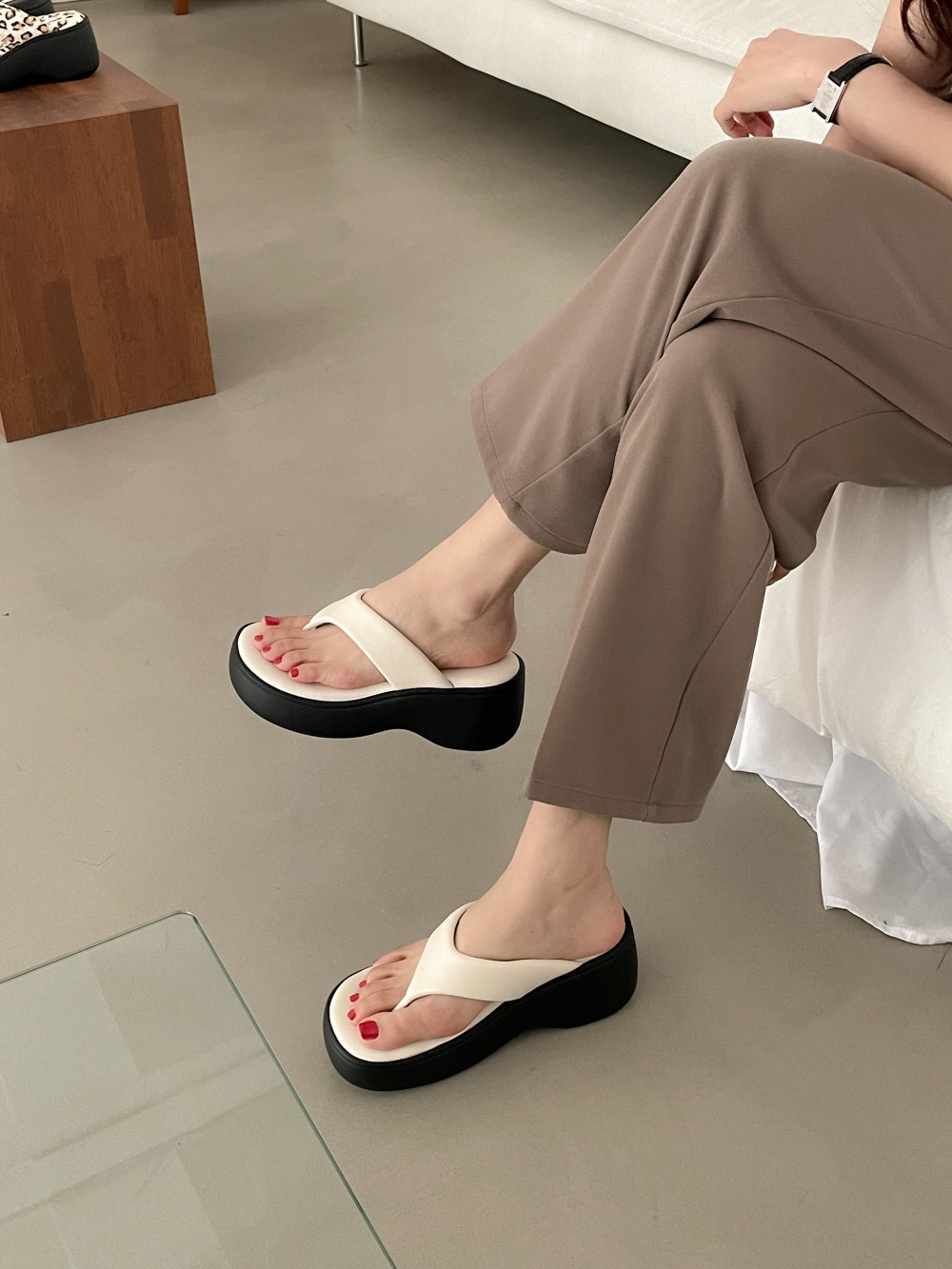[CADEAU] CA9063 Platform Slippers 6