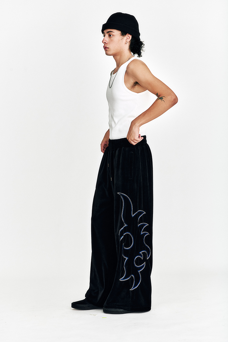 [SSERPE] WESTERN EMBROIDERY VELVET WIDE PANTS PUMA 3