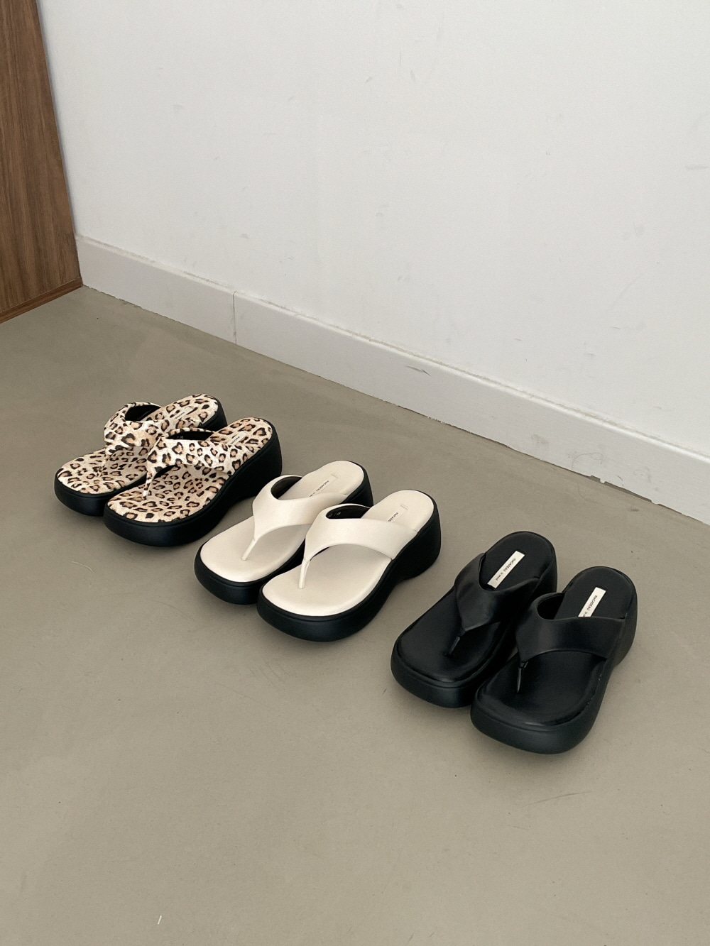 [CADEAU] CA9063 Platform Slippers 9