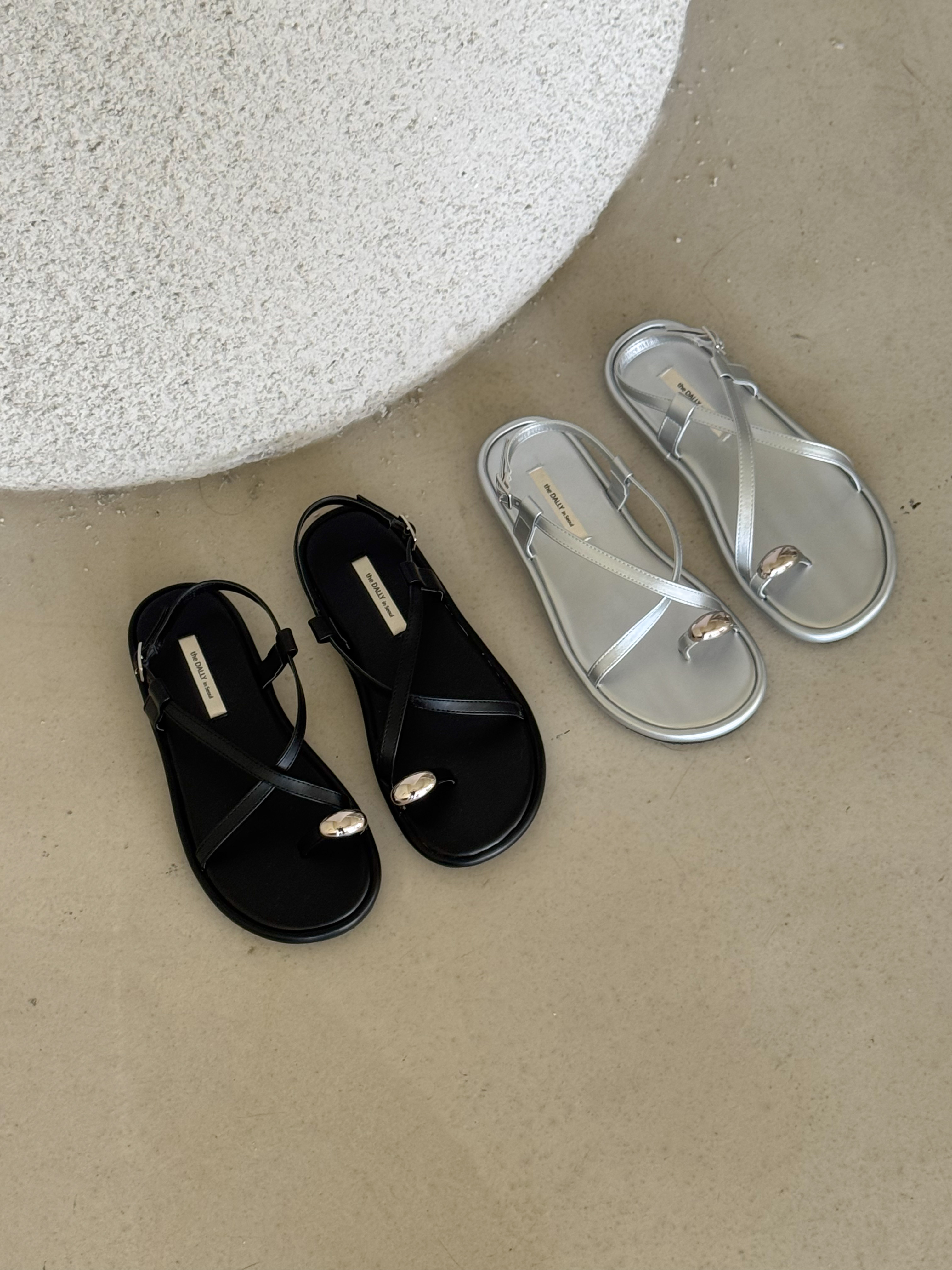 [CADEAU] CA8393 Bijou Thong Sandals 10