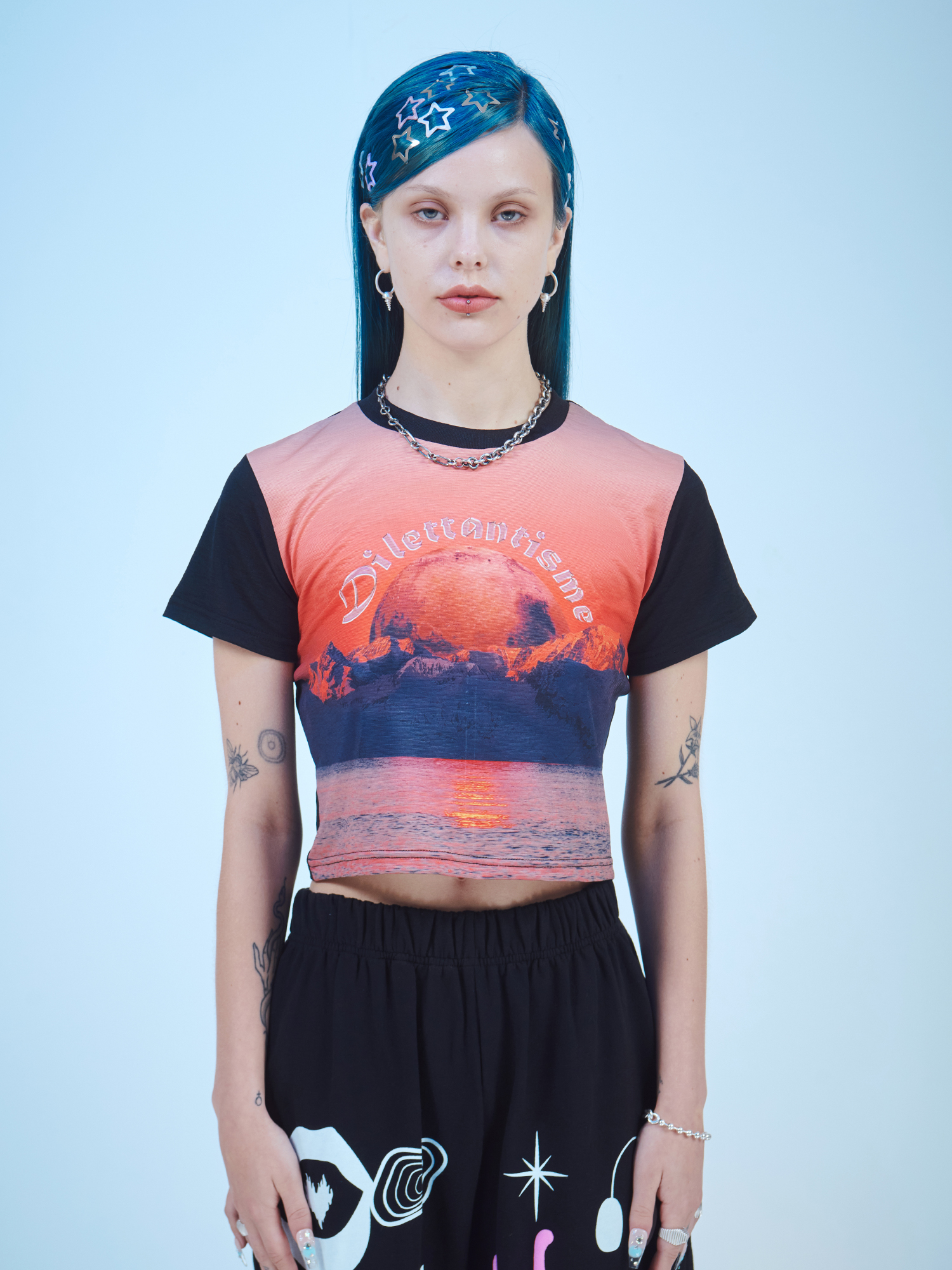 [DILETTANTISME] RED MOON CROP T 2