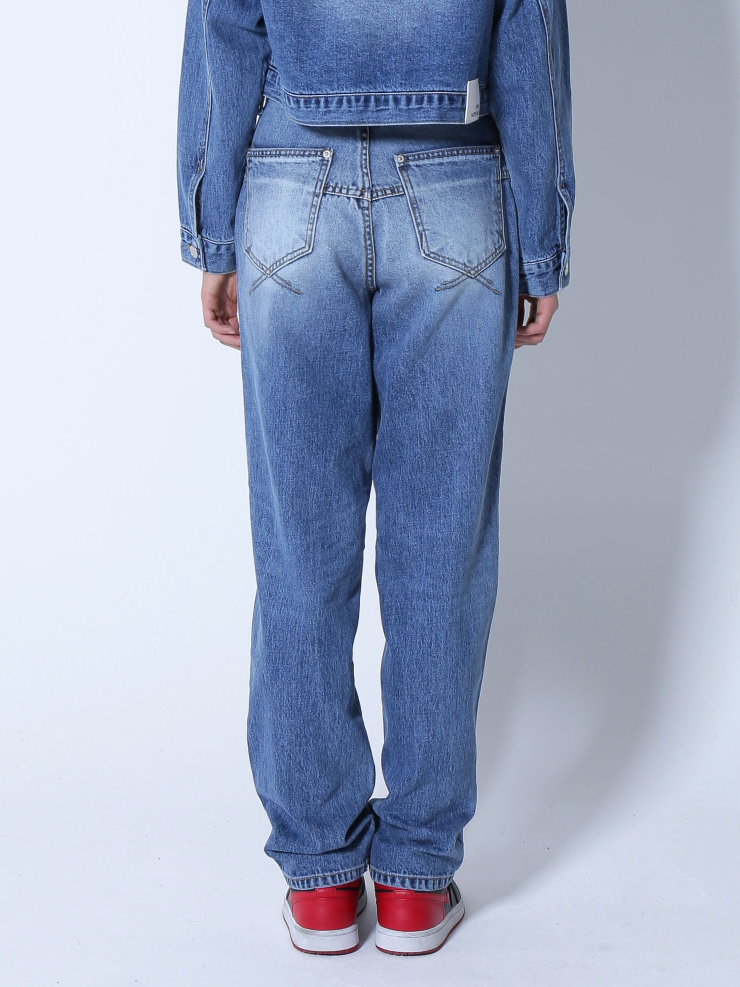 [DILETTANTISME] MID-WASHING SEMI BAGGY JEANS 4