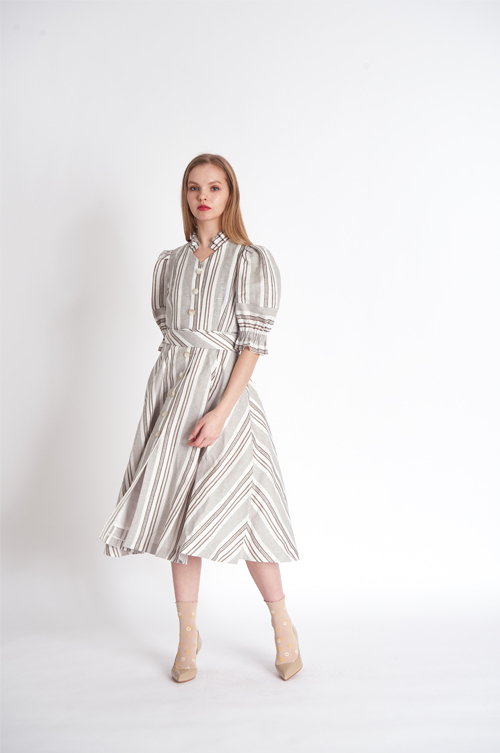 [FREAKS BY KIMTAEHOON] Romantic Frill Neckline, Bell-Sleeved Shirt Dress 3