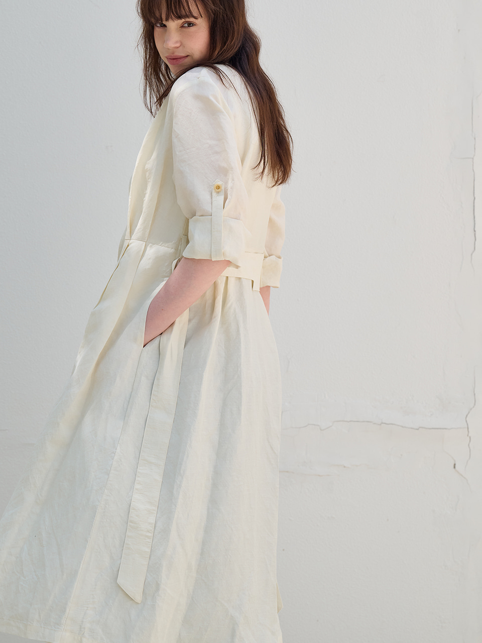 [FREAKS BY KIMTAEHOON] Hot Summer Linen Blending High-Waisted Trench Dress_WHISPER WHITE 4
