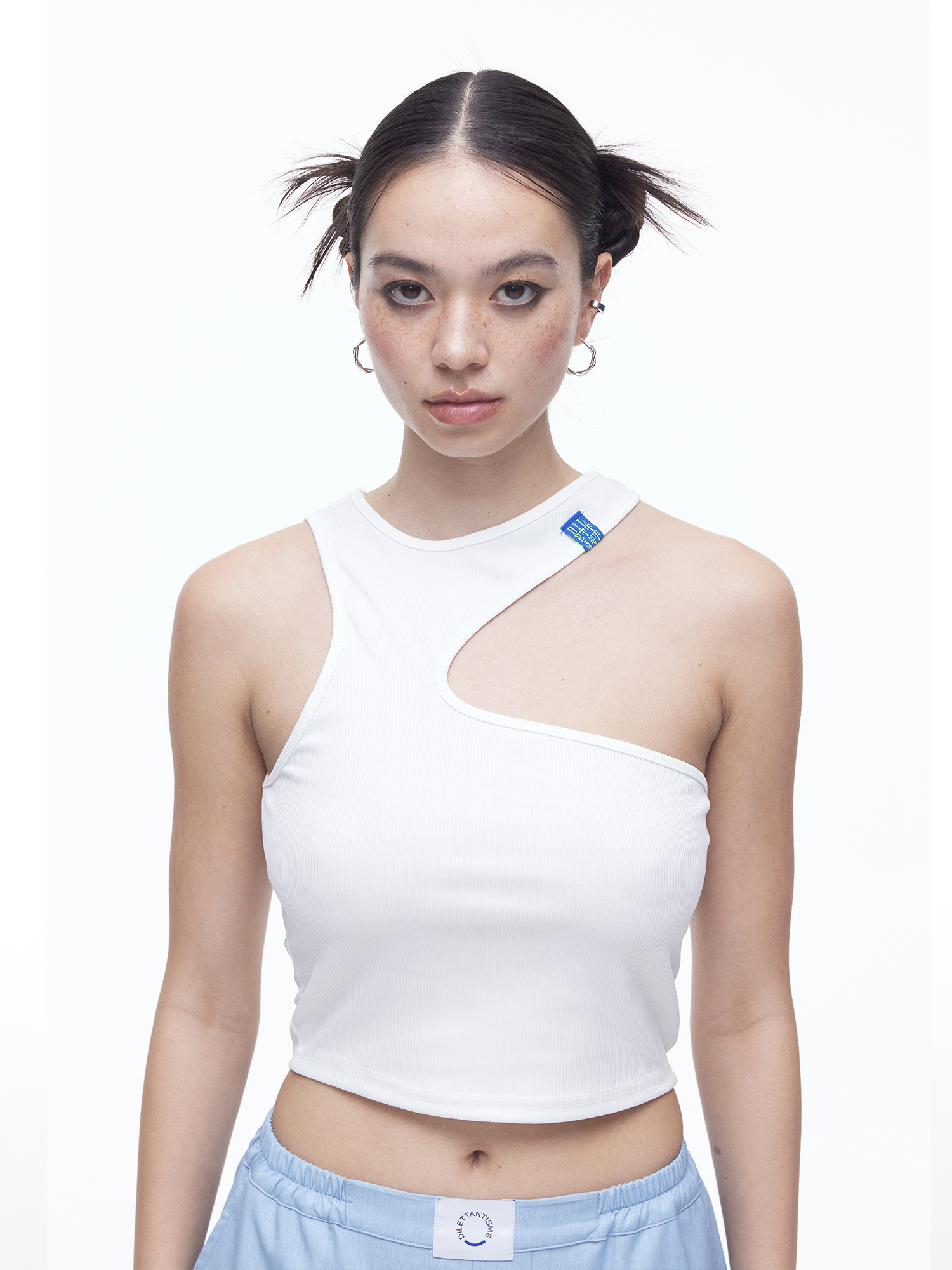 [DILETTANTISME]  Airly Cut-Out Sleeveless T-Shirts 6