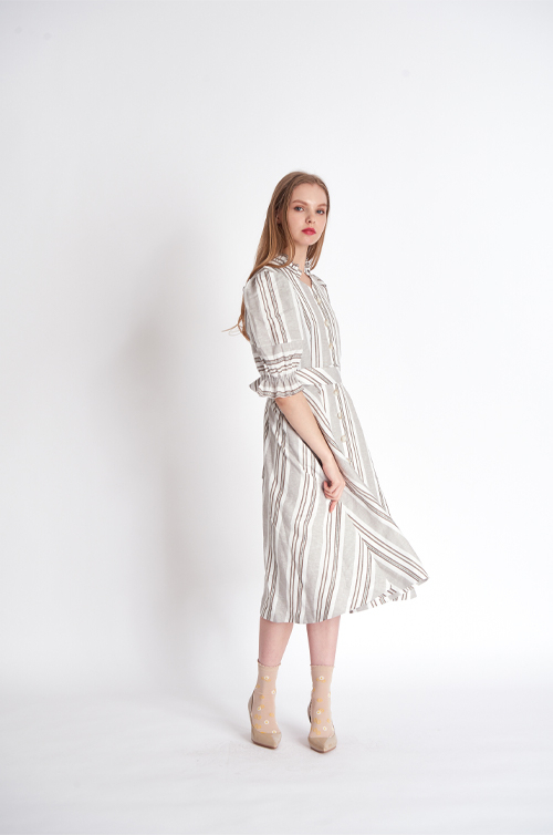 [FREAKS BY KIMTAEHOON] Romantic Frill Neckline, Bell-Sleeved Shirt Dress 4