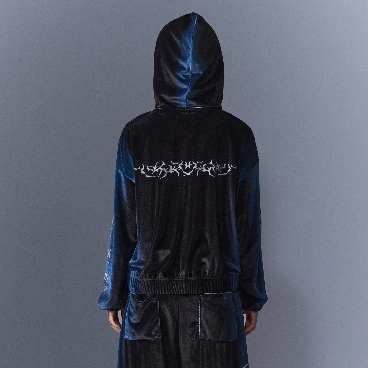 Tribal Velvet Zip-up Hoodie-BLACK 4