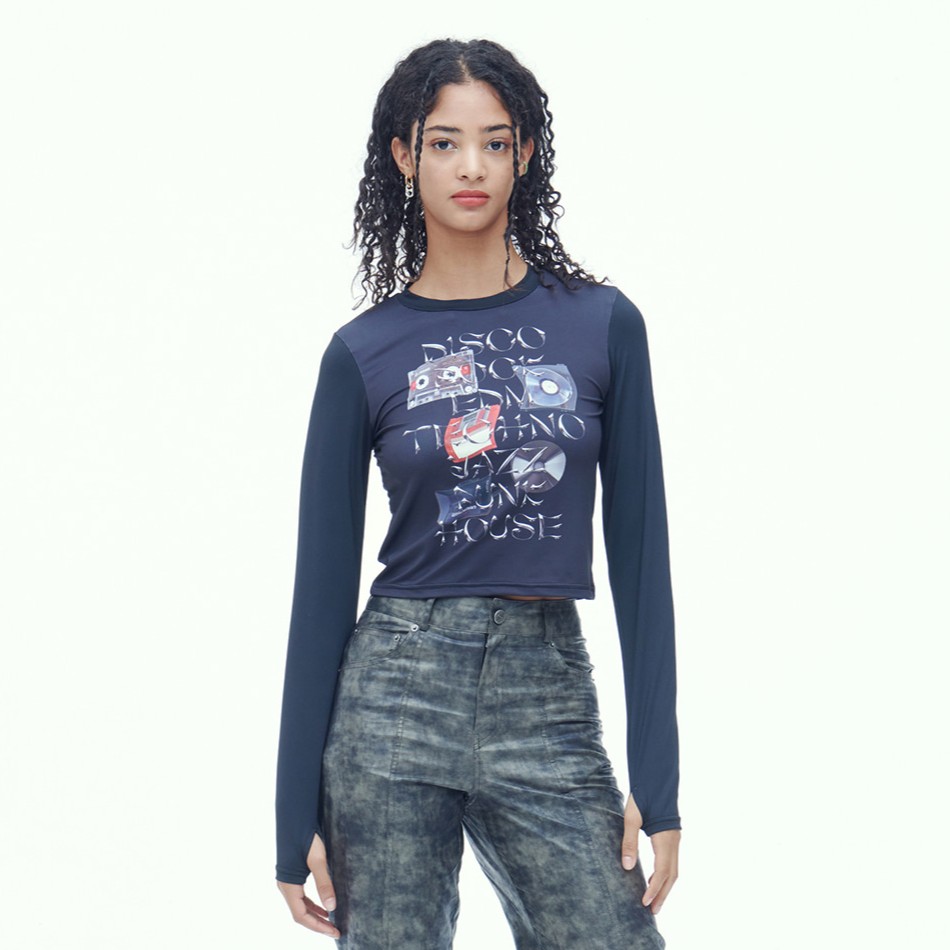 MUSIC WARMER GRAPHIC CROP T-SHIRTS-BLACK 4