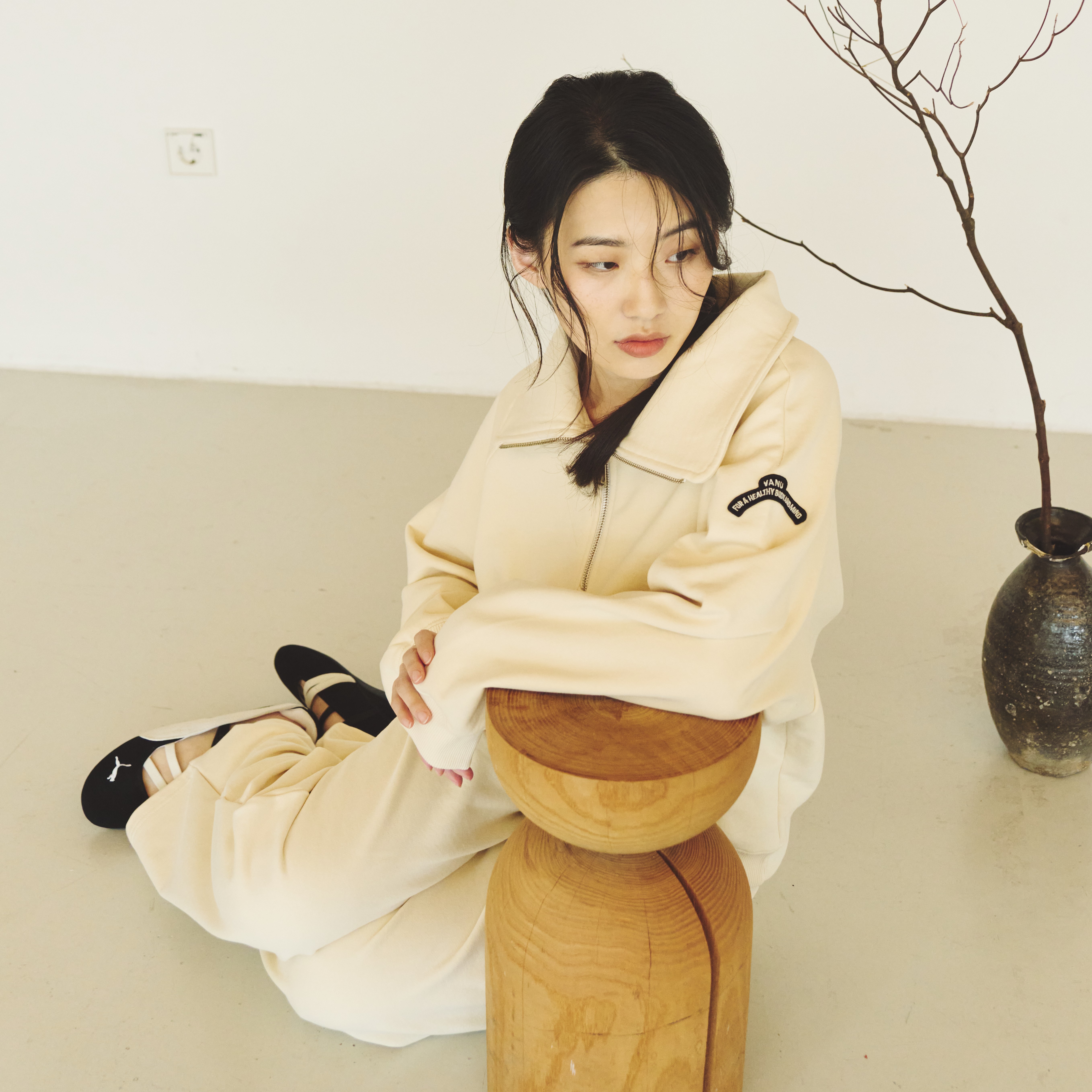 GORYEO HALF ZIP-UP SWEATSHIRT-Cream 3