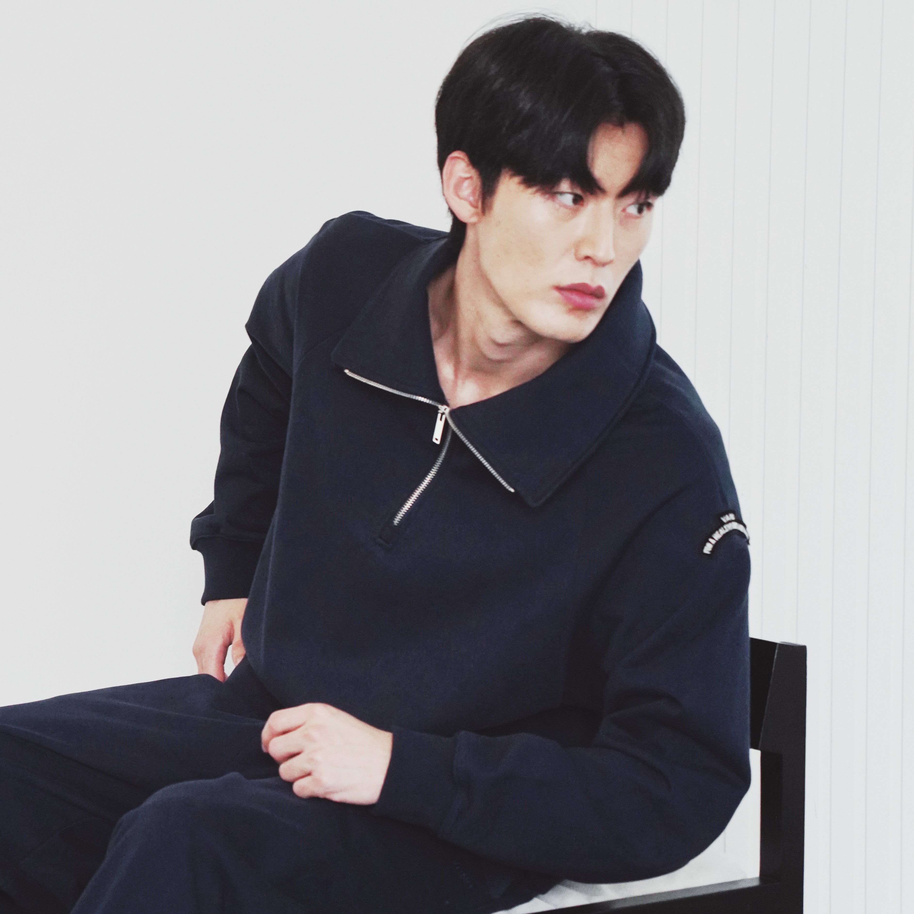 GORYEO HALF ZIP-UP SWEATSHIRT-Navy 4