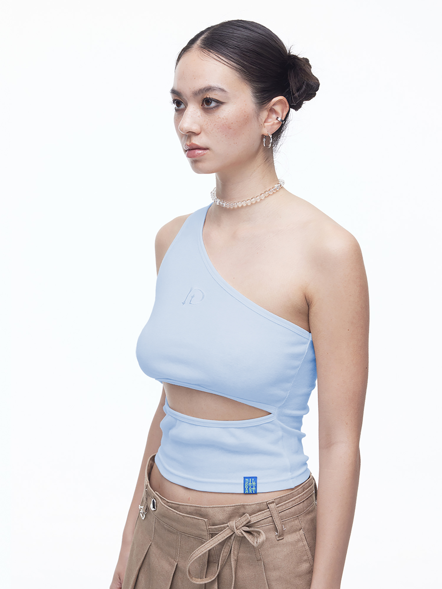 Unbalance Cut-Out Sleeveless T-Shirts 3