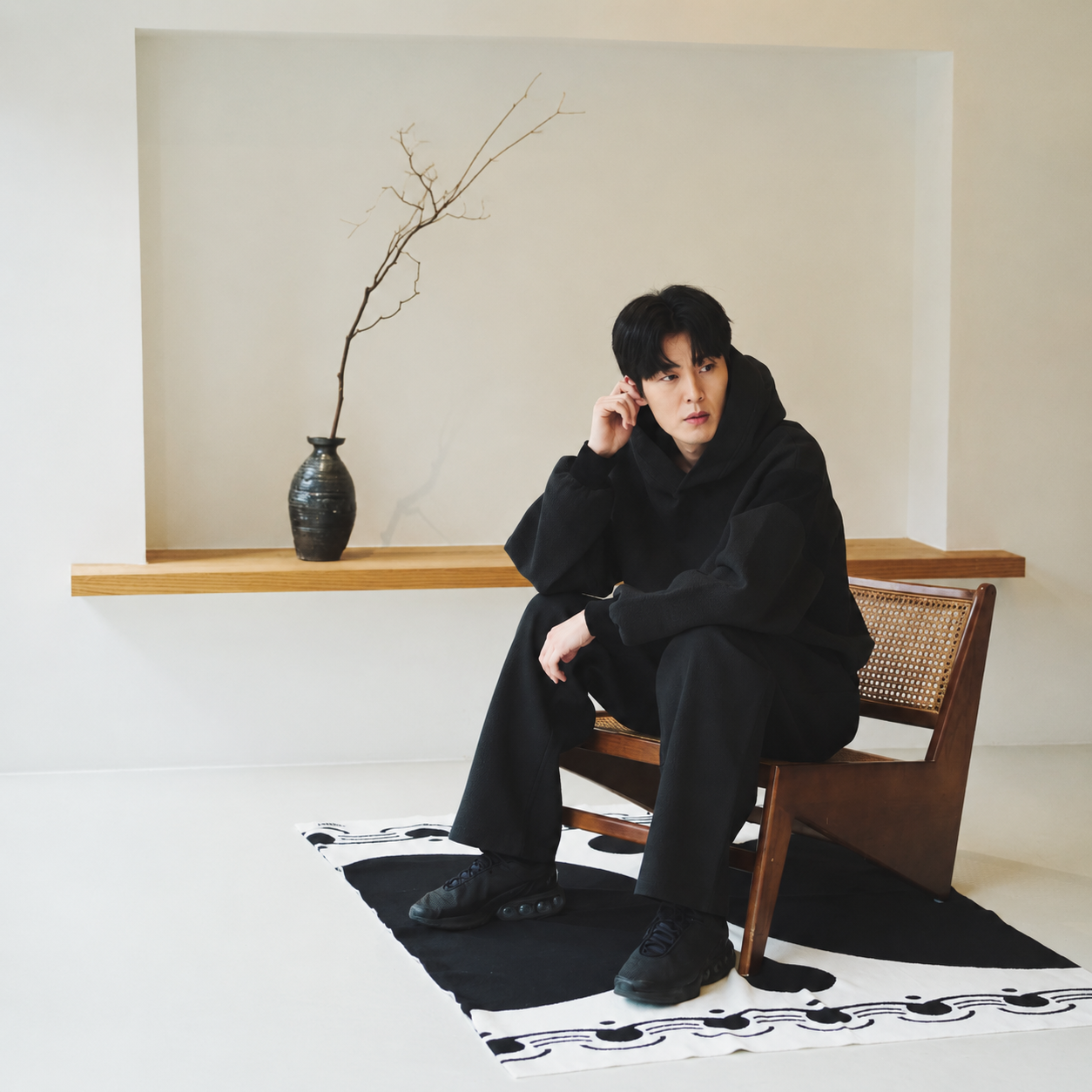 TAEBAEK NUBI TOP-Black 4