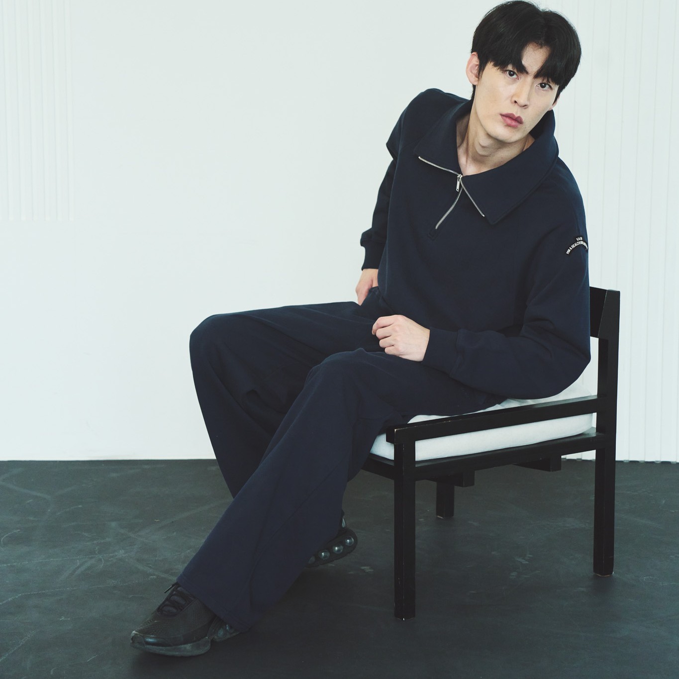 GORYEO TRAINING PANTS-Navy 3