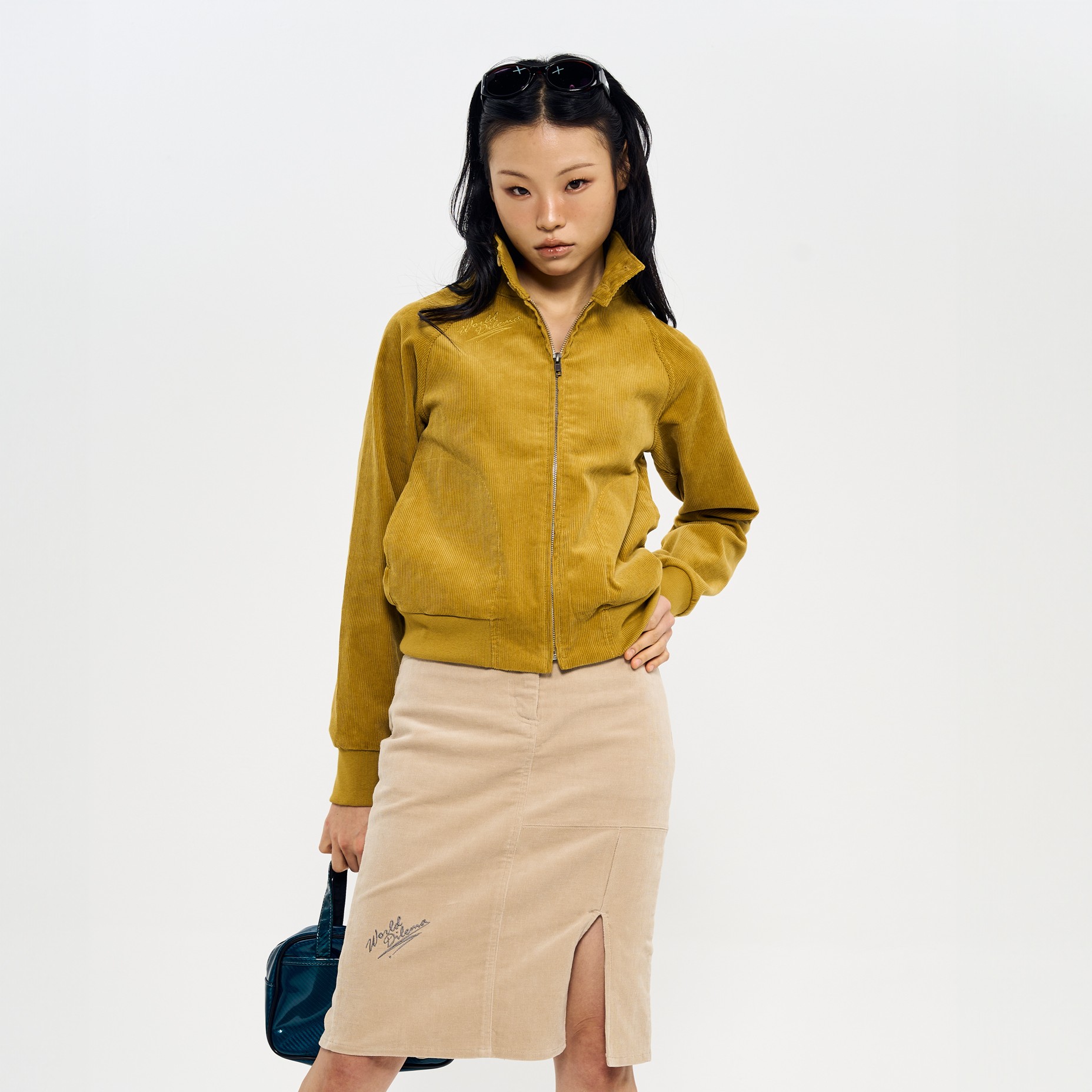 World Dilema' SIGN EMBROIDERY STAND COLLAR ZIP-UP JUMPER-OLIVE 2