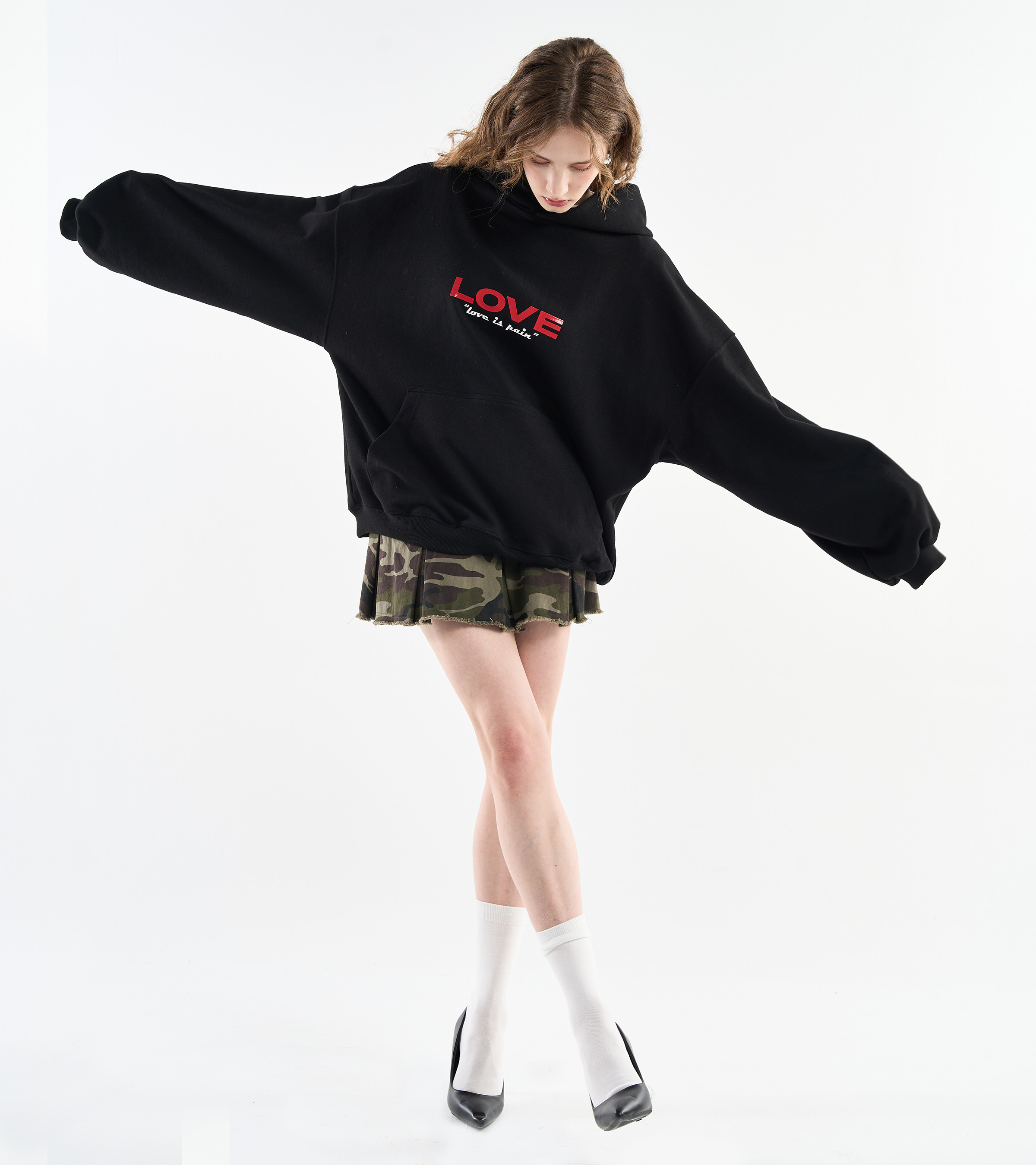 LOVE' Gel-Printed Hoodie-Black 4