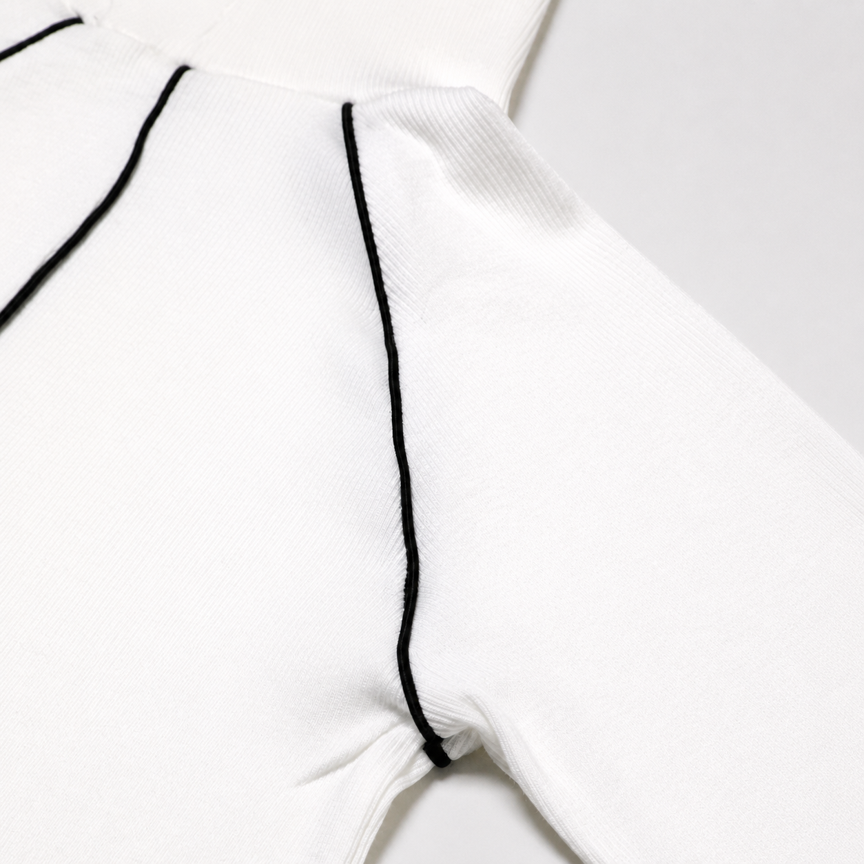 Piping Turtleneck T-shirts-WHITE 6