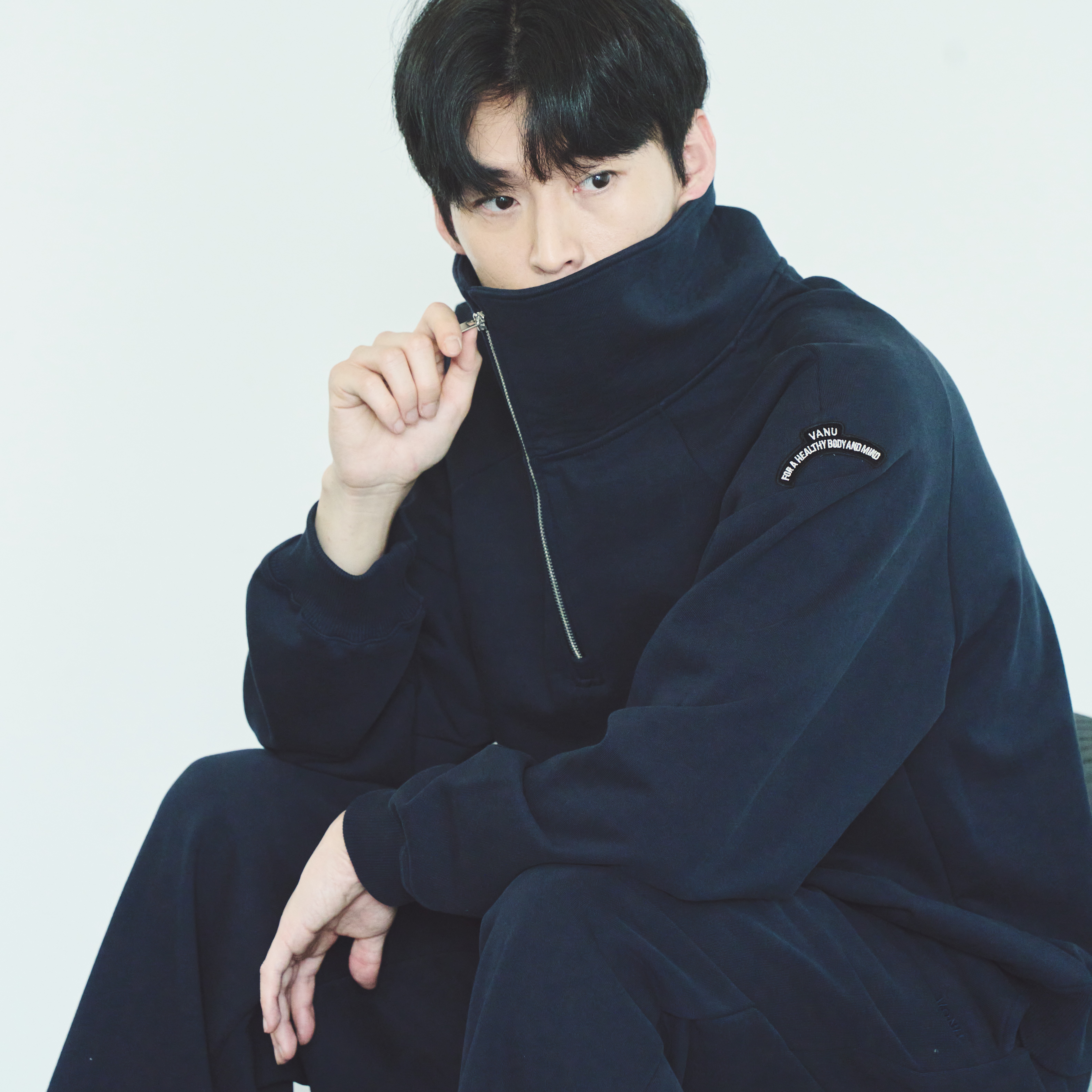 GORYEO HALF ZIP-UP SWEATSHIRT-Navy 3