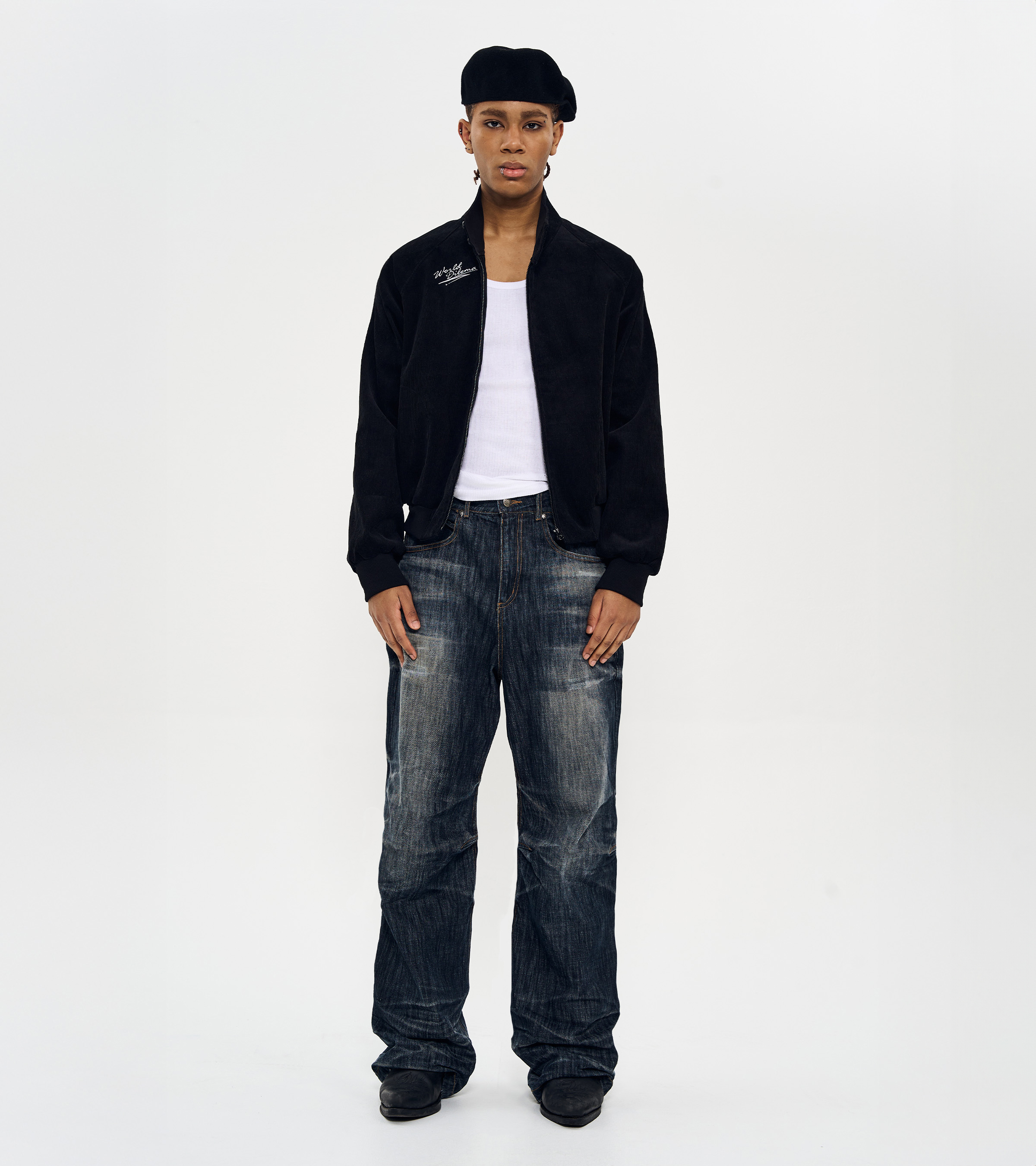 World Dilema' SIGN EMBROIDERY STAND COLLAR ZIP-UP JUMPER-BLACK 5