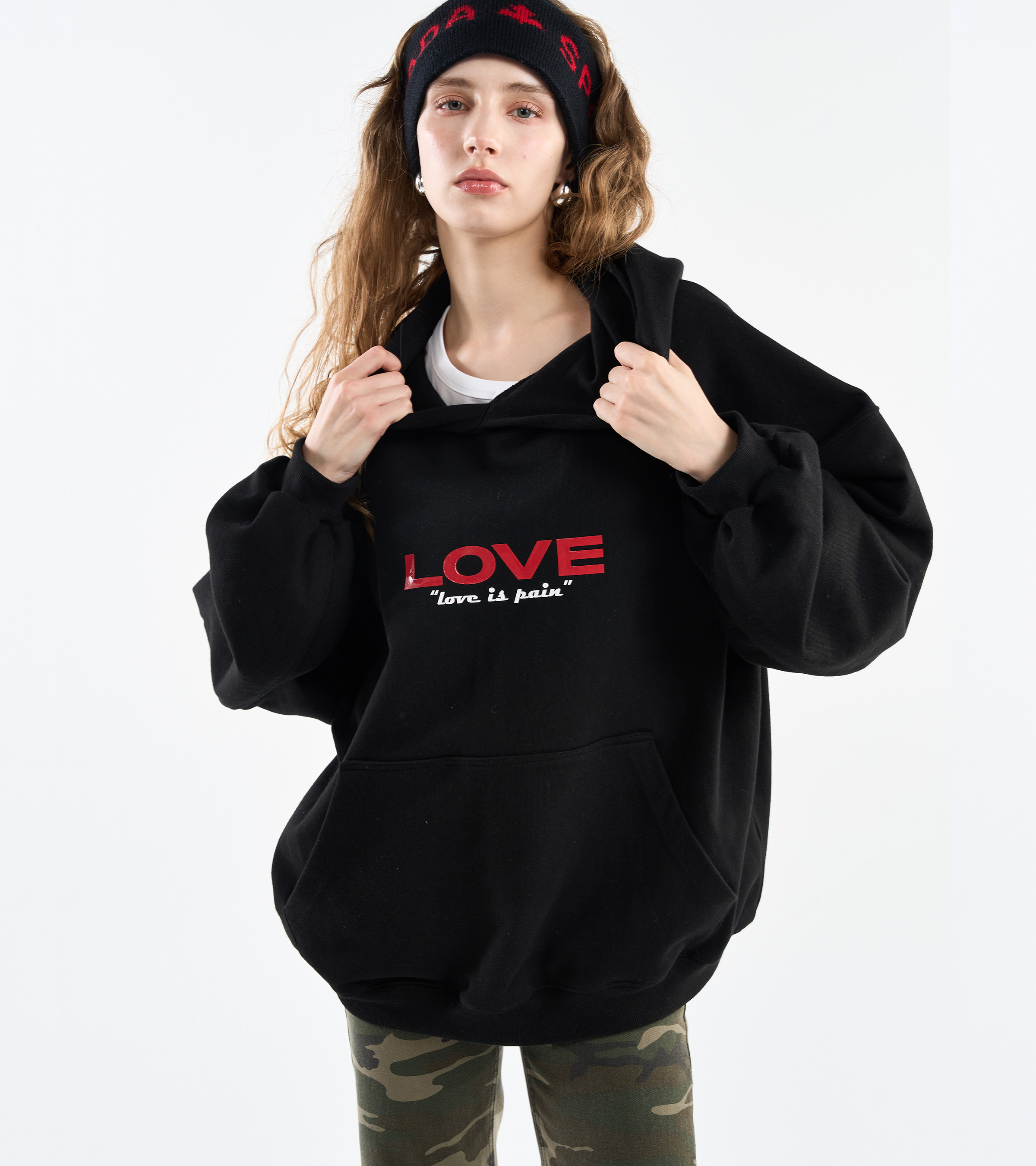 LOVE' PRINTING HOOD-BLACK 3