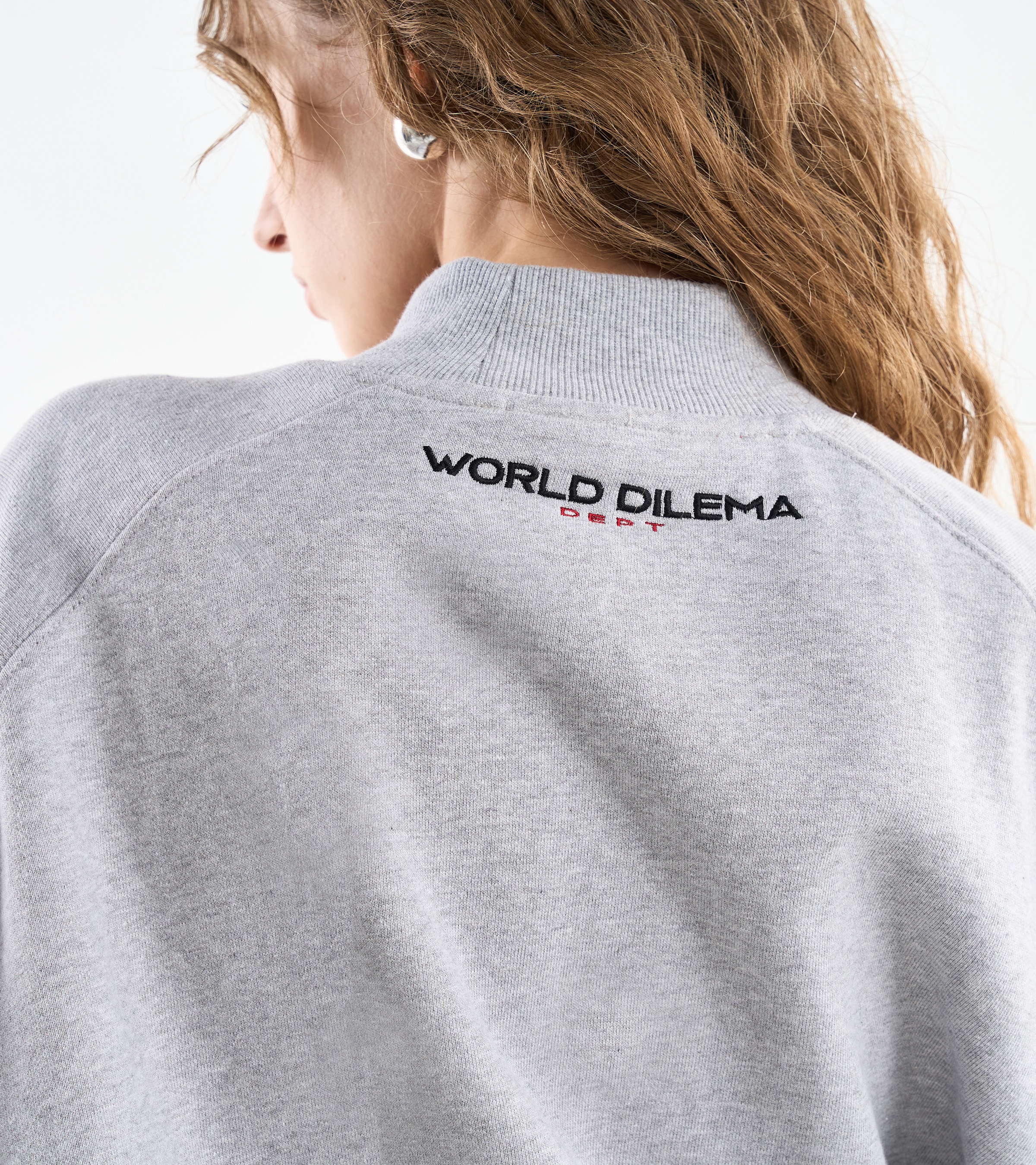 GENDER' APPLIQUE HIGH NECK SWEATSHIRTS_GREY 3