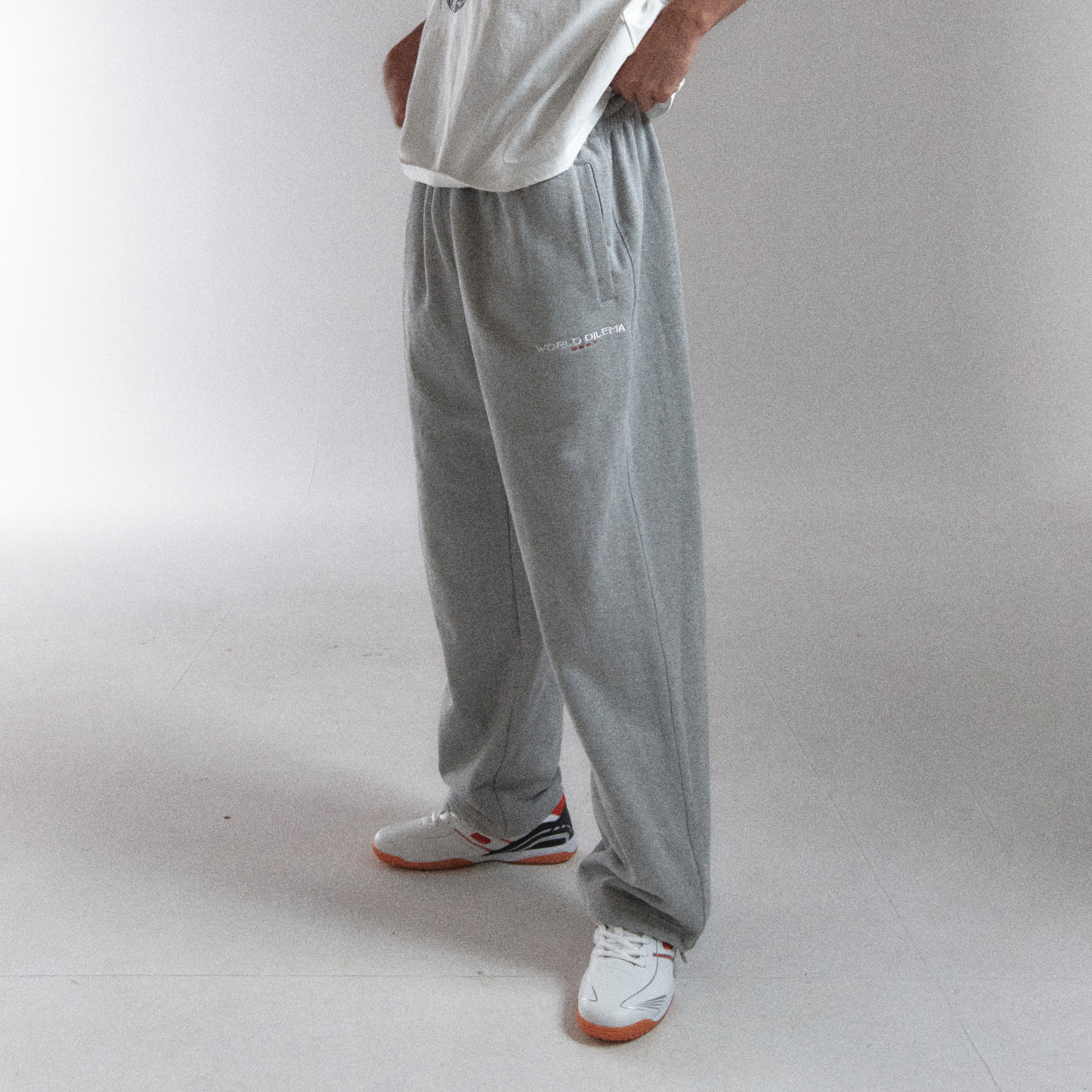 WORLD DILEMA DEPT' EMBROIDERY SWEAT PANTS-GREY 2