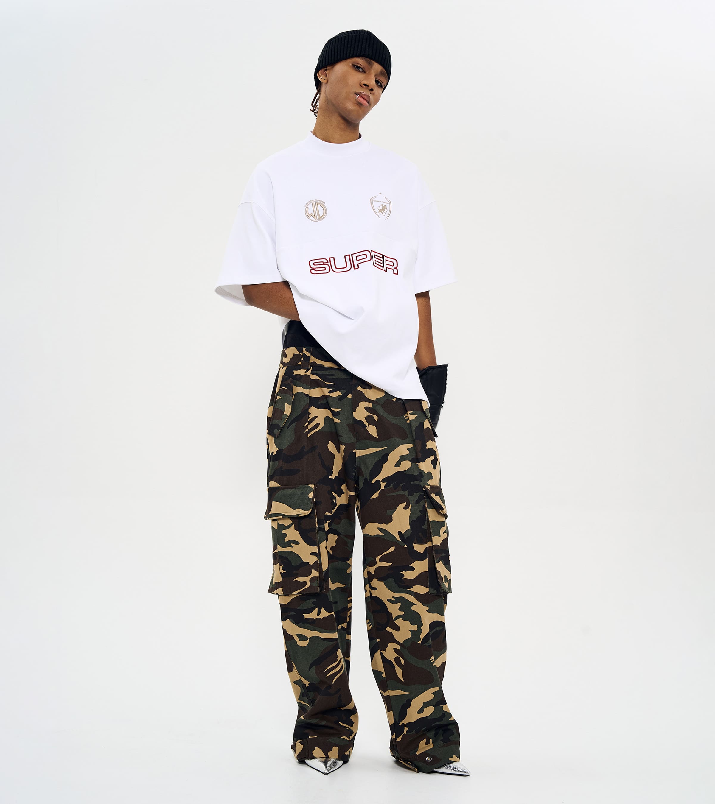 MOCK NECK EMBLEM HALF T-SHIRTS-WHITE 2