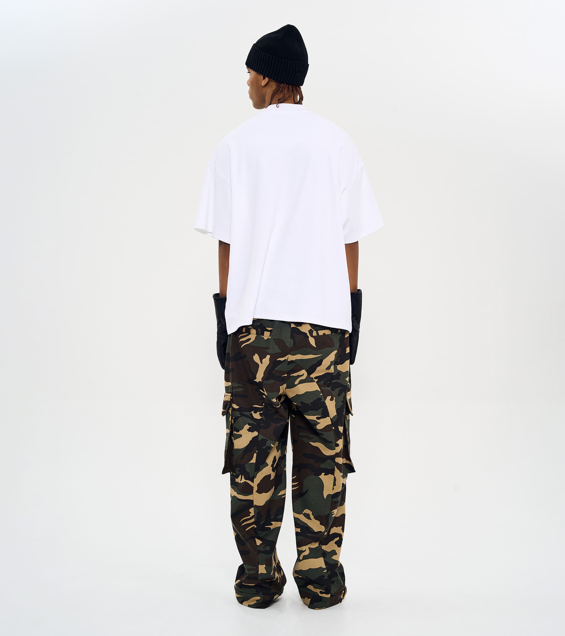 MOCK NECK EMBLEM HALF T-SHIRTS-WHITE 5