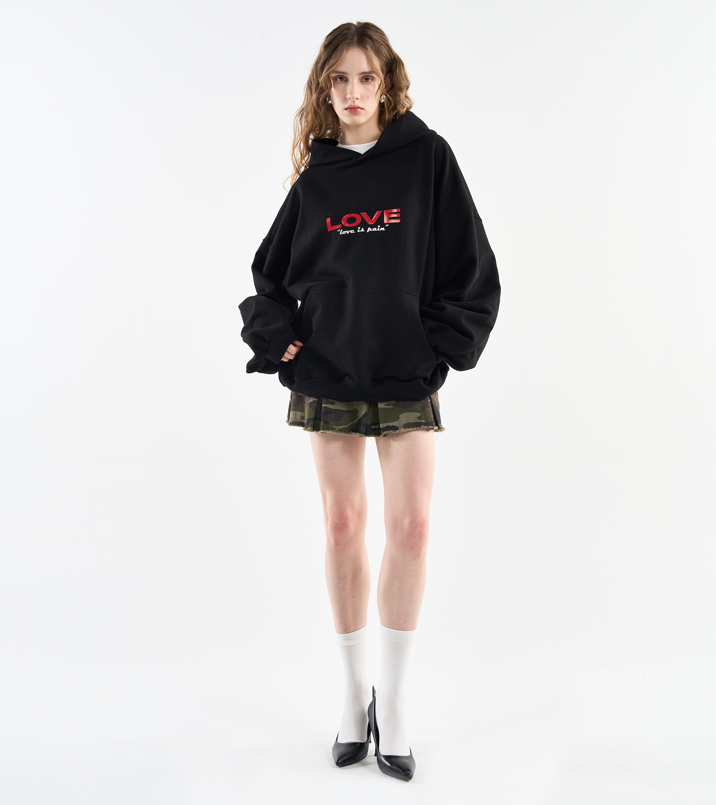 LOVE' Gel-Printed Hoodie-Black 2