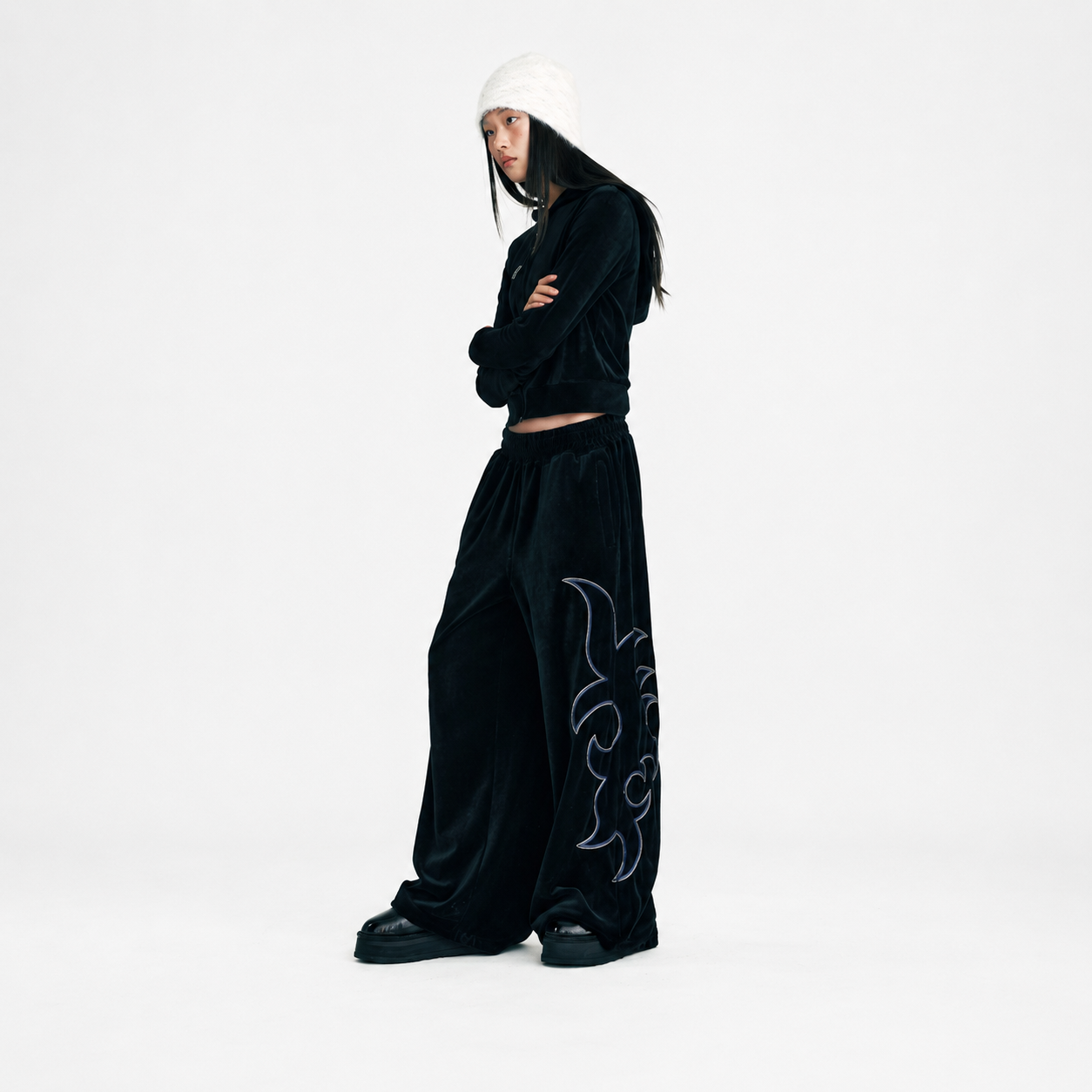 WESTERN EMBROIDERY VELVET WIDE PANTS-PUMA BLACK 3