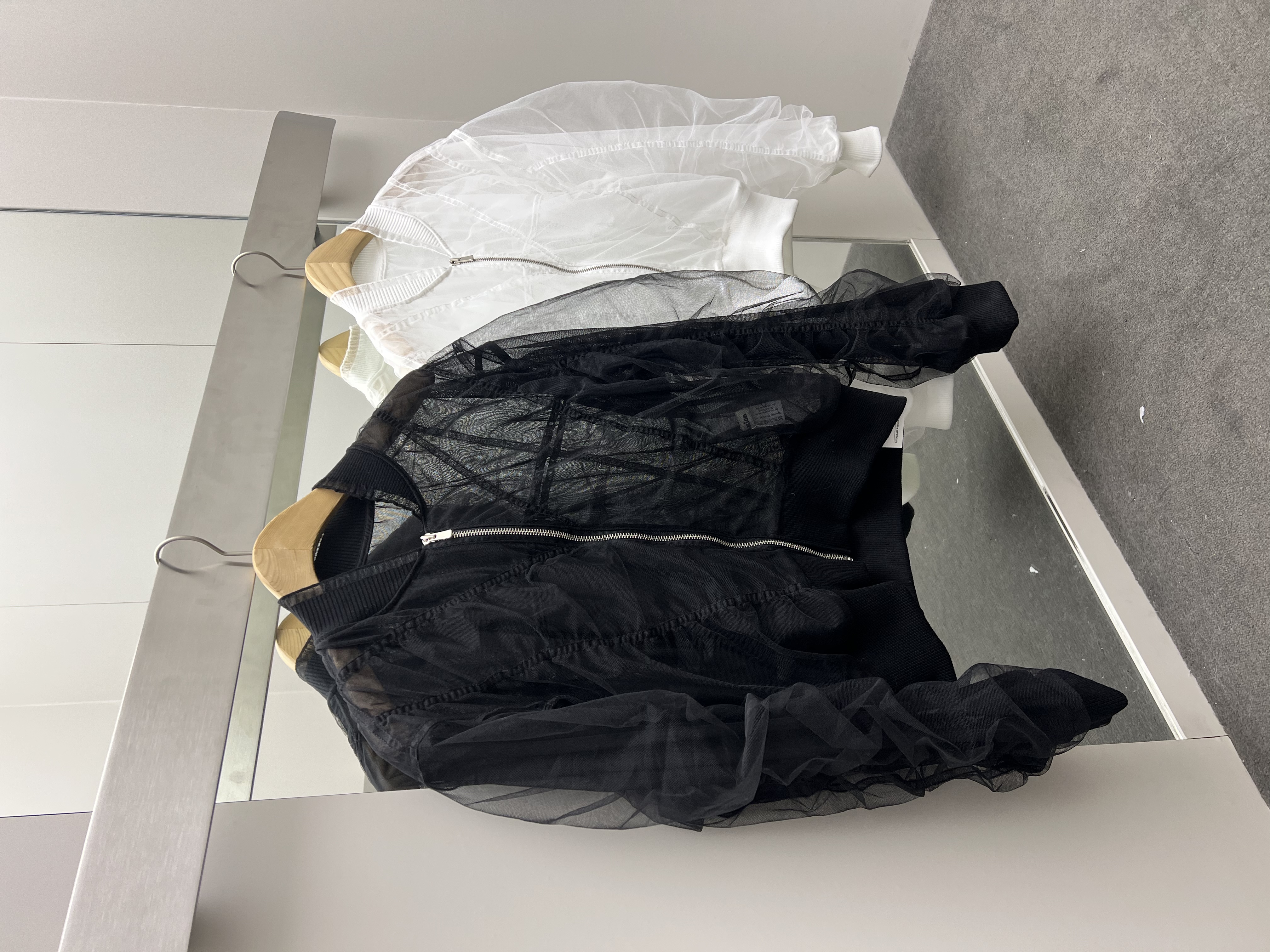 Halo Mesh Double-Pleated Blazer 8