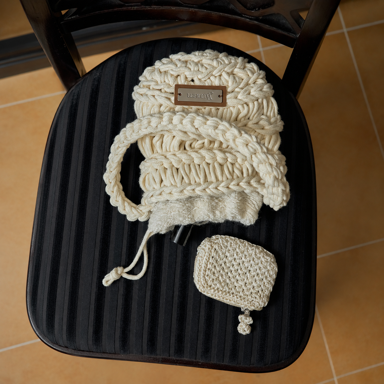 SOLIVE BAG ROUND-IVORY 5