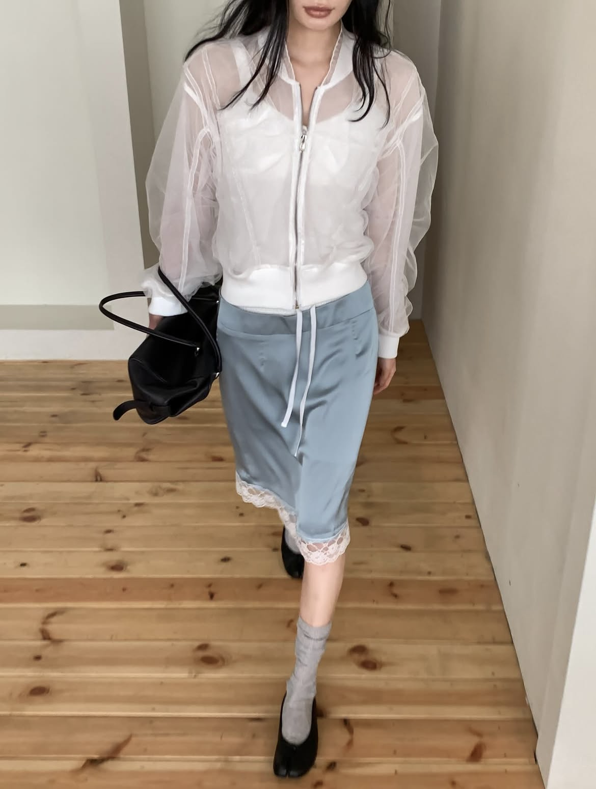 Halo Mesh Double-Pleated Blazer 3