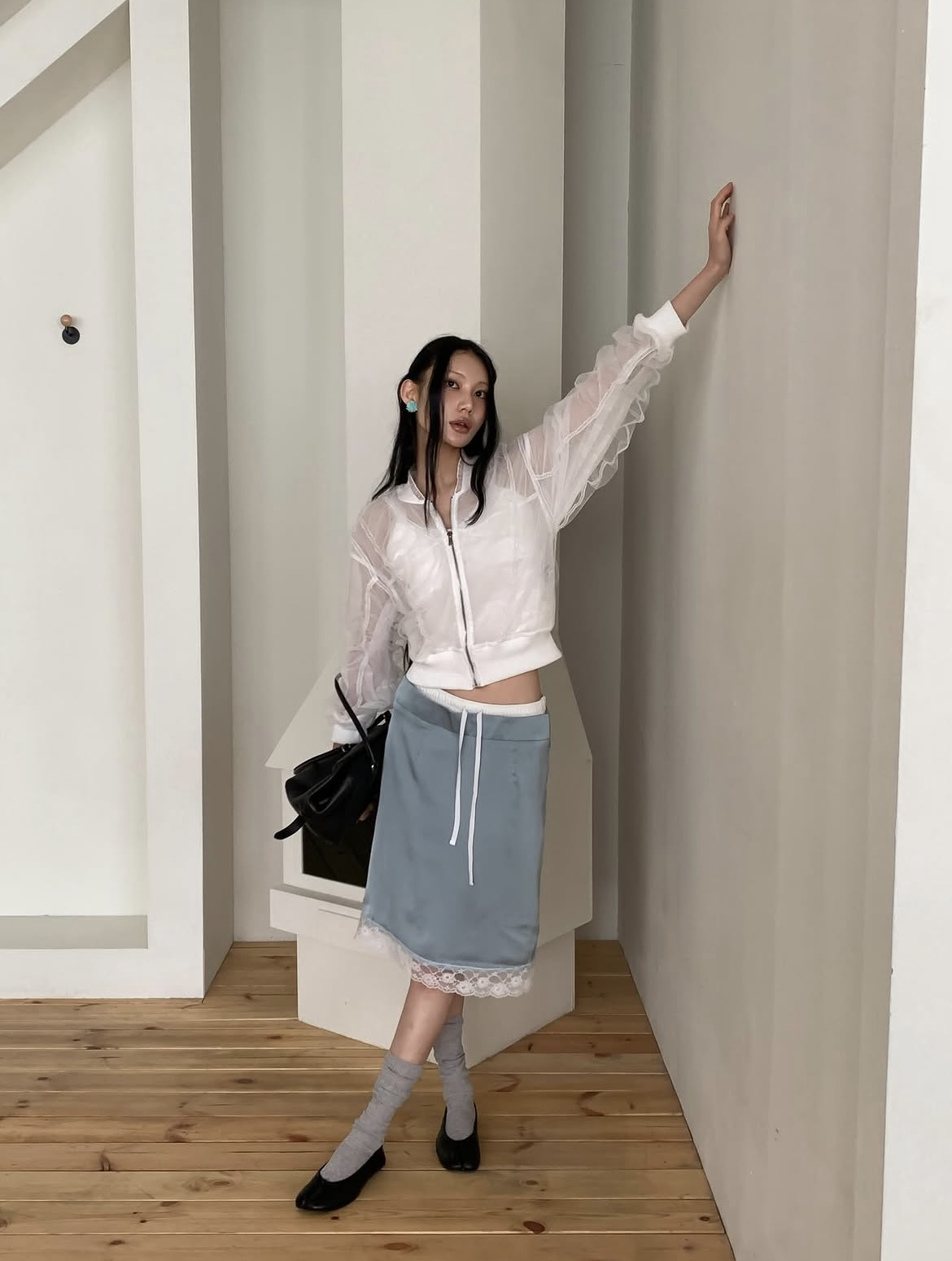 Halo Mesh Double-Pleated Blazer 2