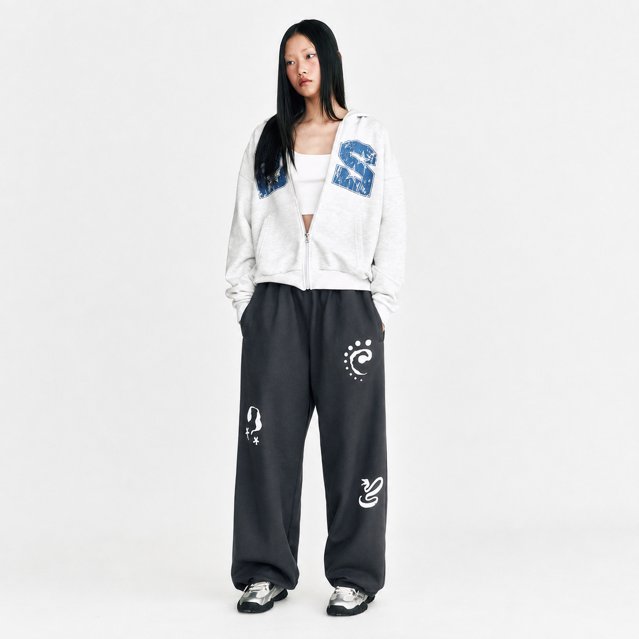 SYMBOL EMBOSSED SWEAT PANTS-CHARCOAL 3