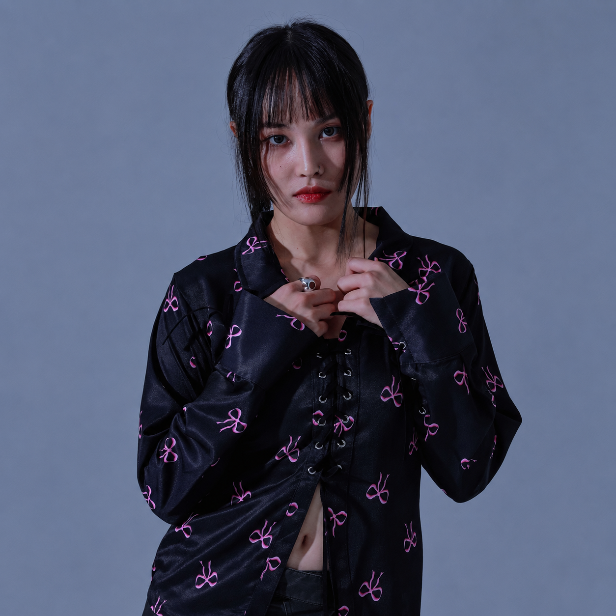 Ribbon Eyelet Shirt-BLACK 3
