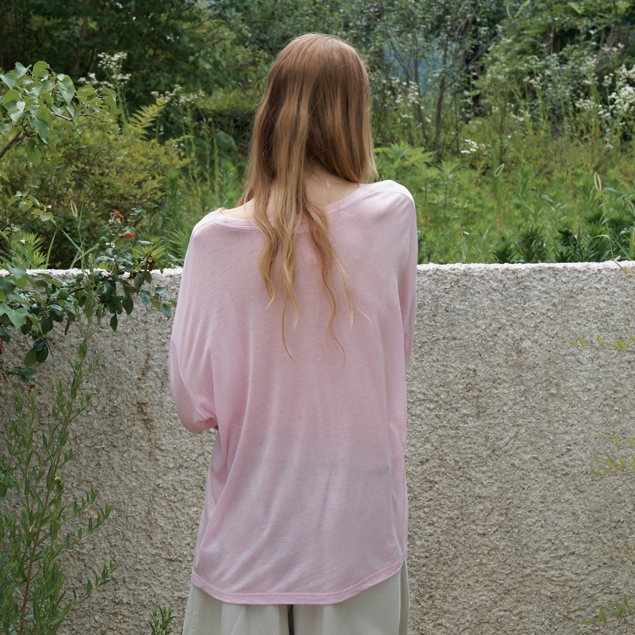 透け感のあるスラブ生地のゆったりとしたTシャツ-ピンク (PNK) 5