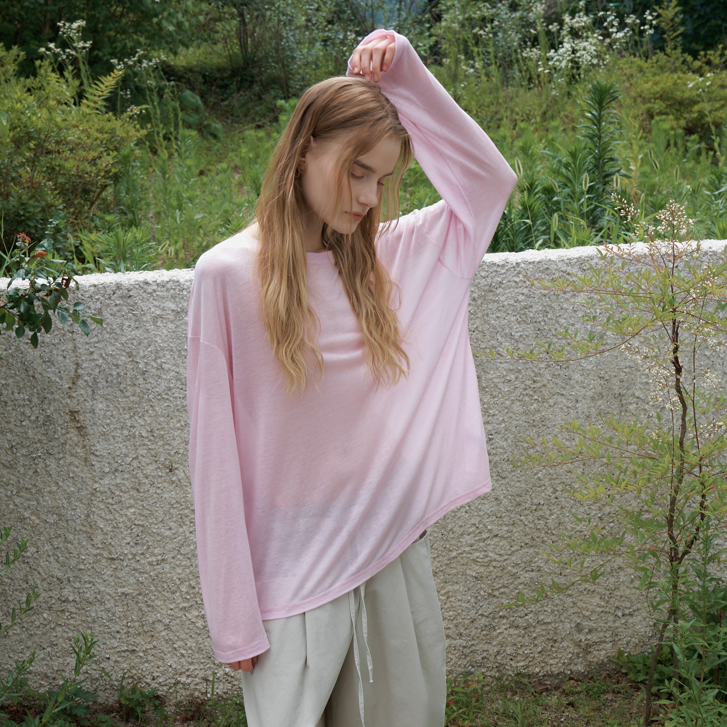 透け感のあるスラブ生地のゆったりとしたTシャツ-ピンク (PNK) 2