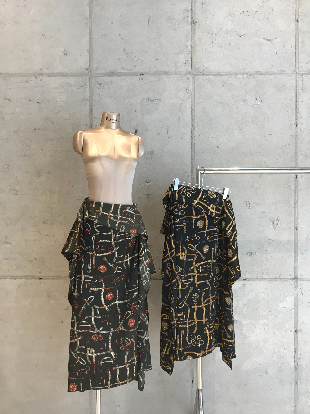 Printed Unbalance Skirt-KHAKI 6