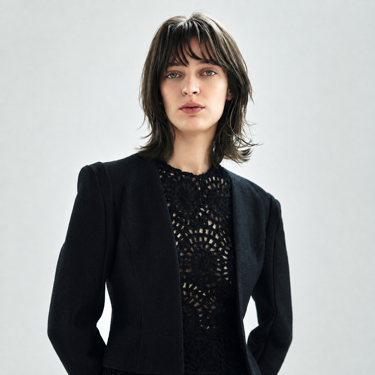 GARACE CROPPED JACKET-BLACK 2
