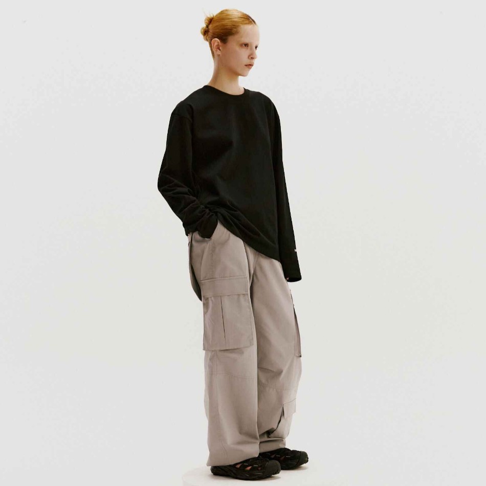 長袖Tシャツ-黒 (BLK) 3
